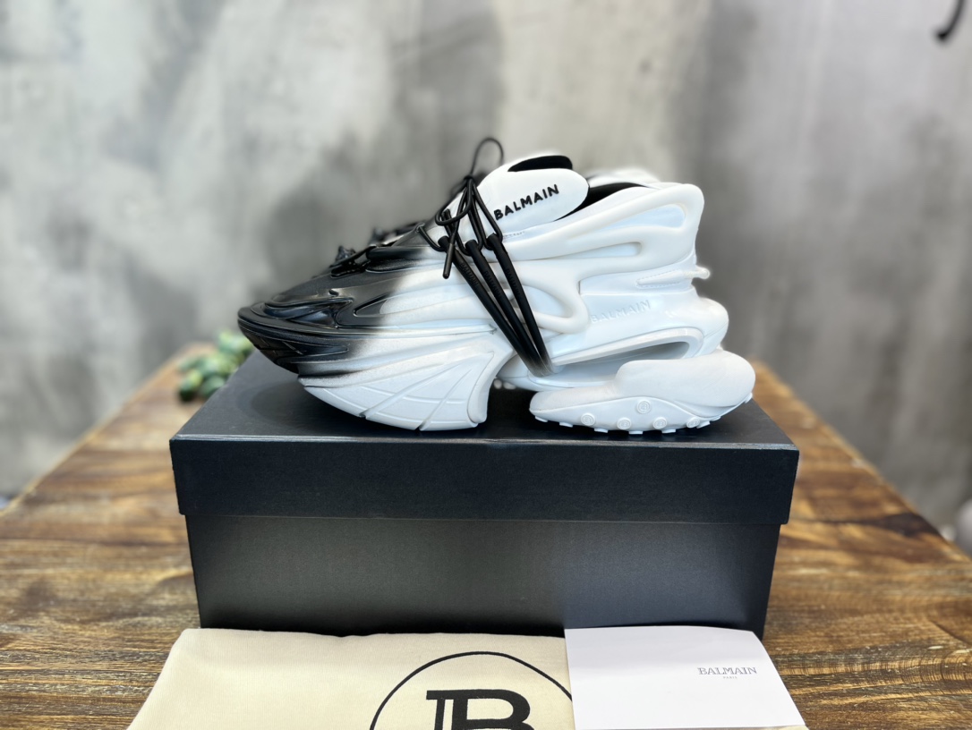 Balmain Unicorn Low-Top White Black Gradiant - vstockx