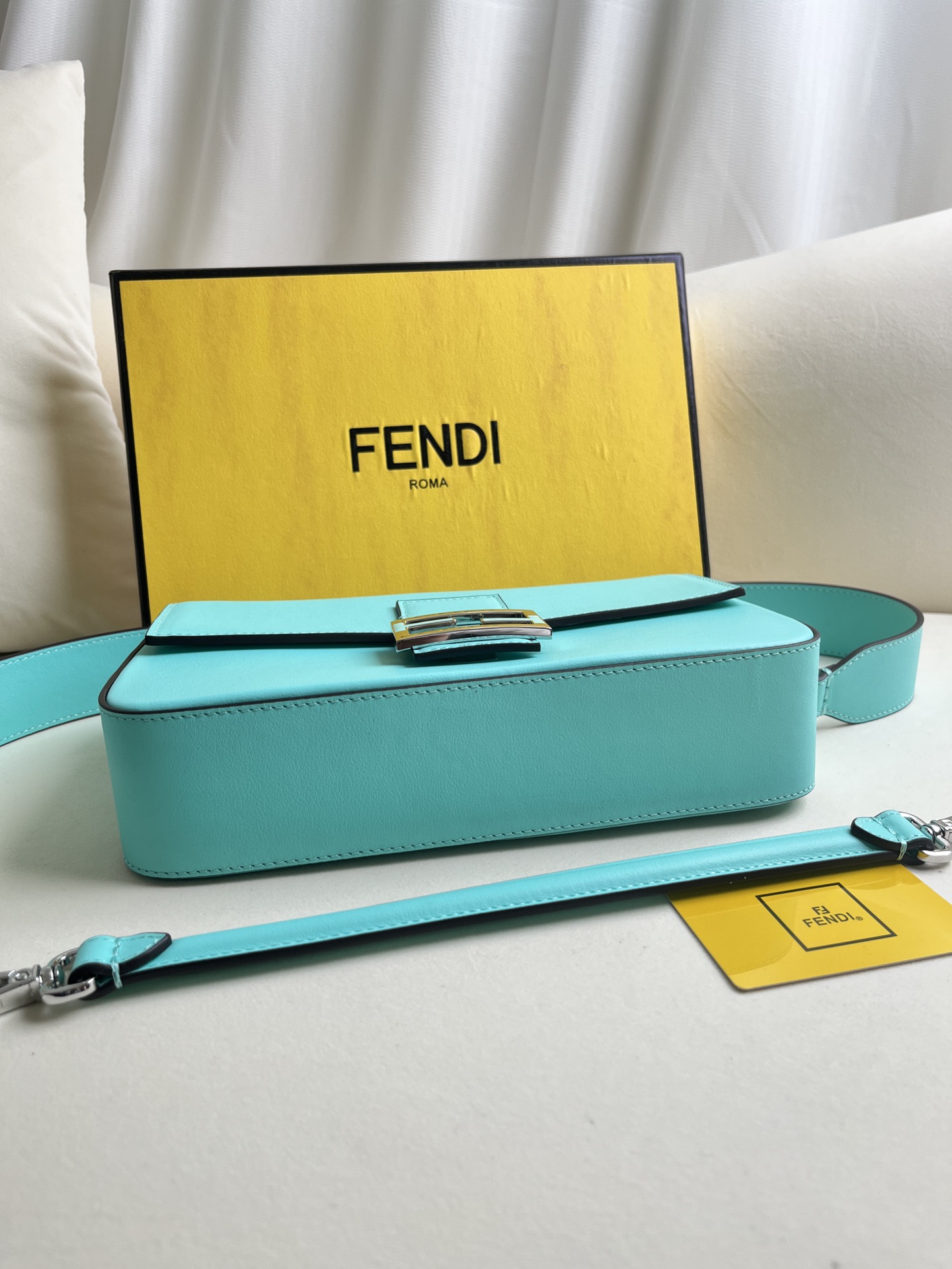 handbags FENDI 5012 size:26*5*15cm - vstockx
