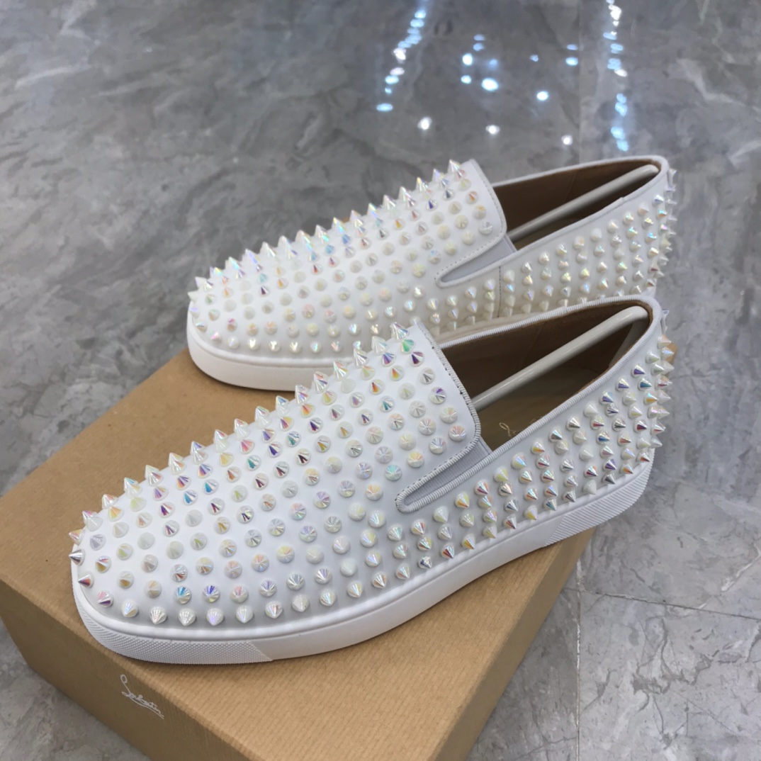 Christian Louboutin Louis Junior Spikes Orlato Flat Sneakers 66 - vstockx