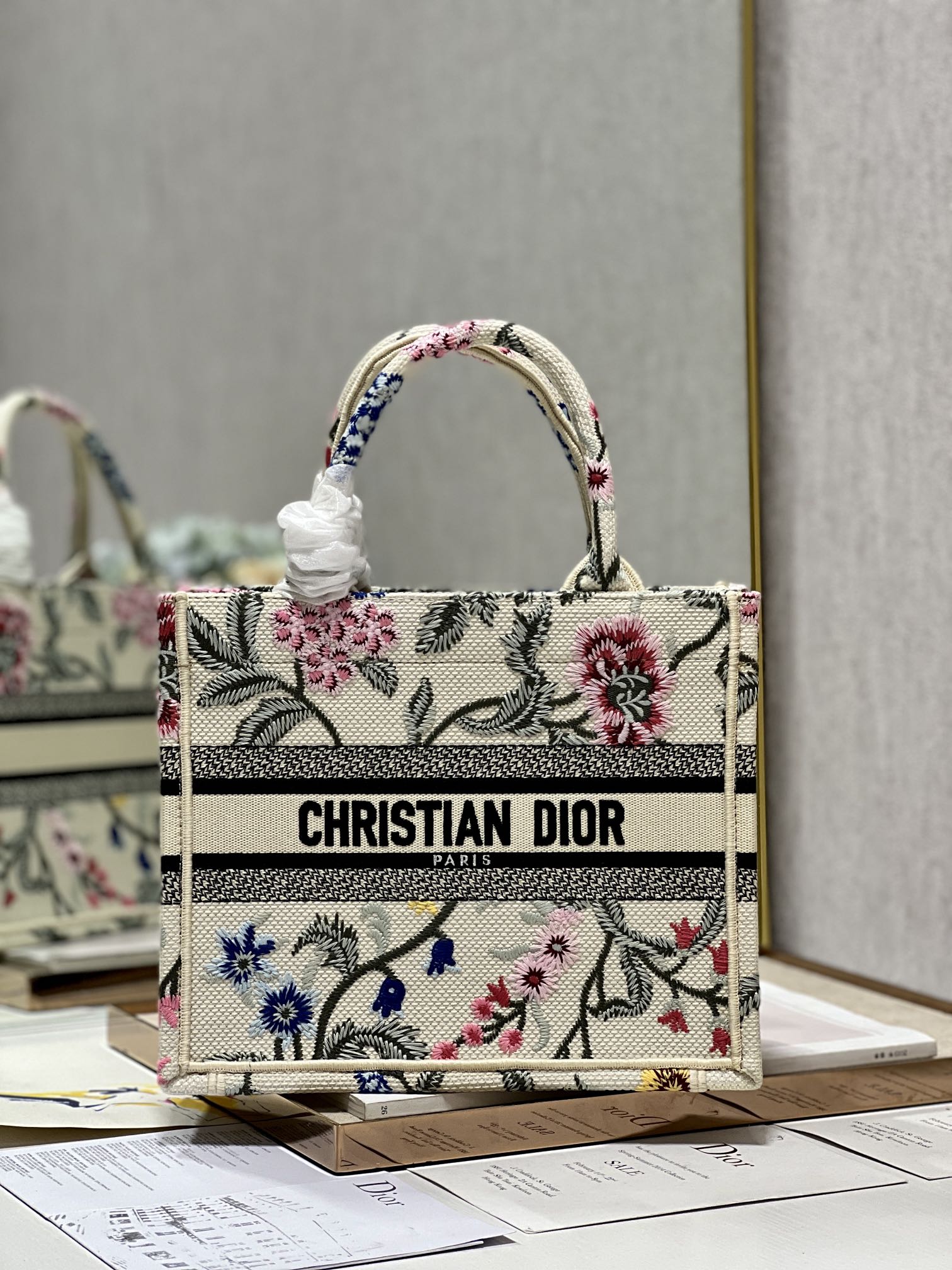 Handbag Dior 1265 size 26.5  21  14 cm - vstockx