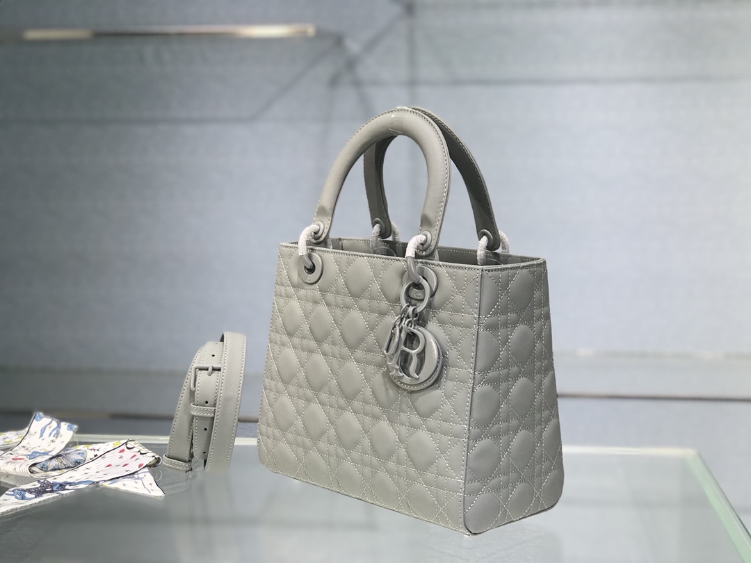 Handbag Dior 6605 size 24 cm - vstockx