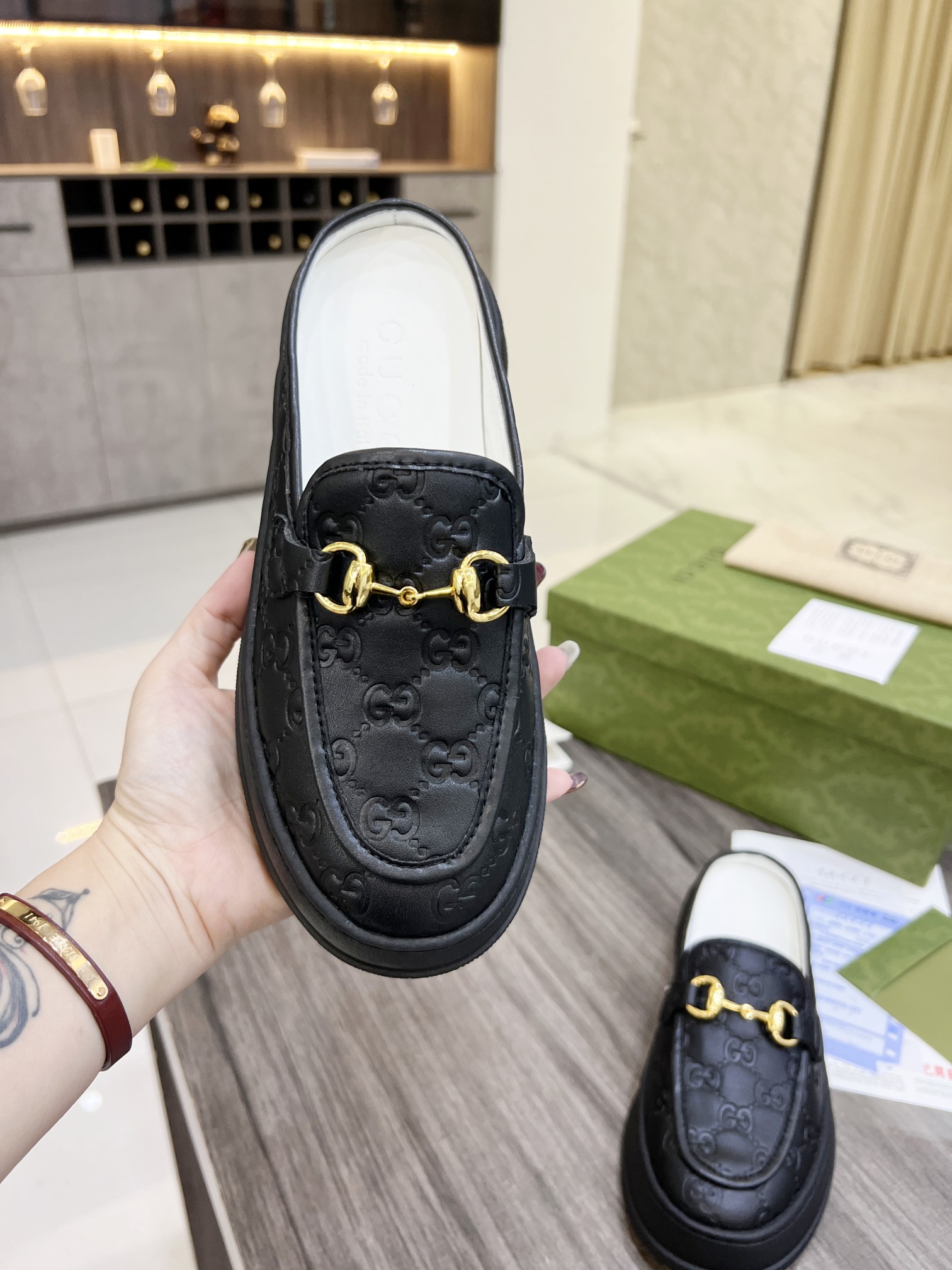 Gucci Women's WOMEN 6 - vstockx