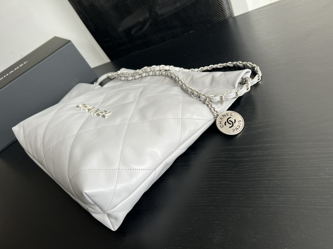 Handbag Chanel size 35cmx37cmx7 cm - vstockx