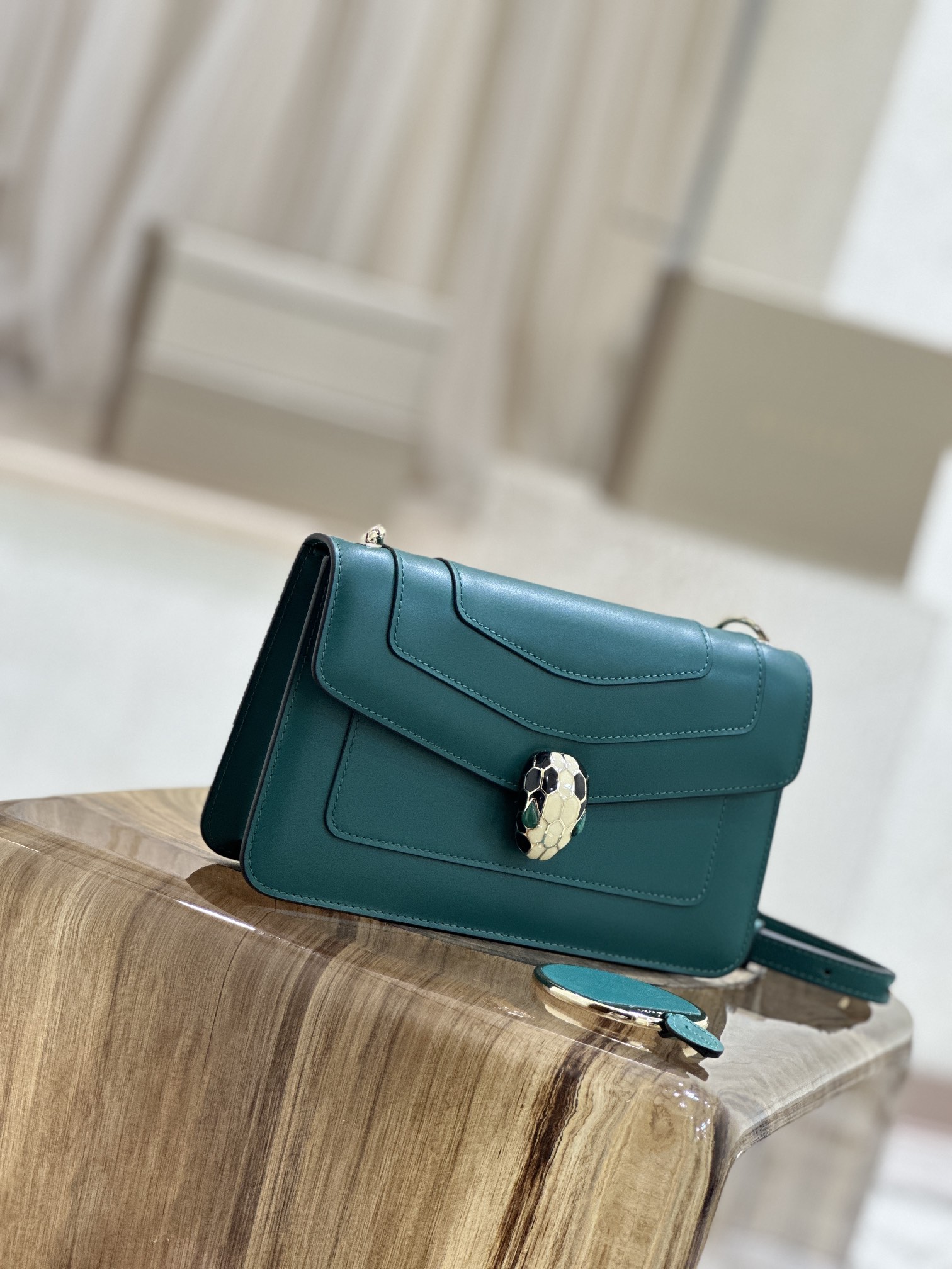 Handbags Bvlgari 38102 size:22*13*5.5 cm - vstockx