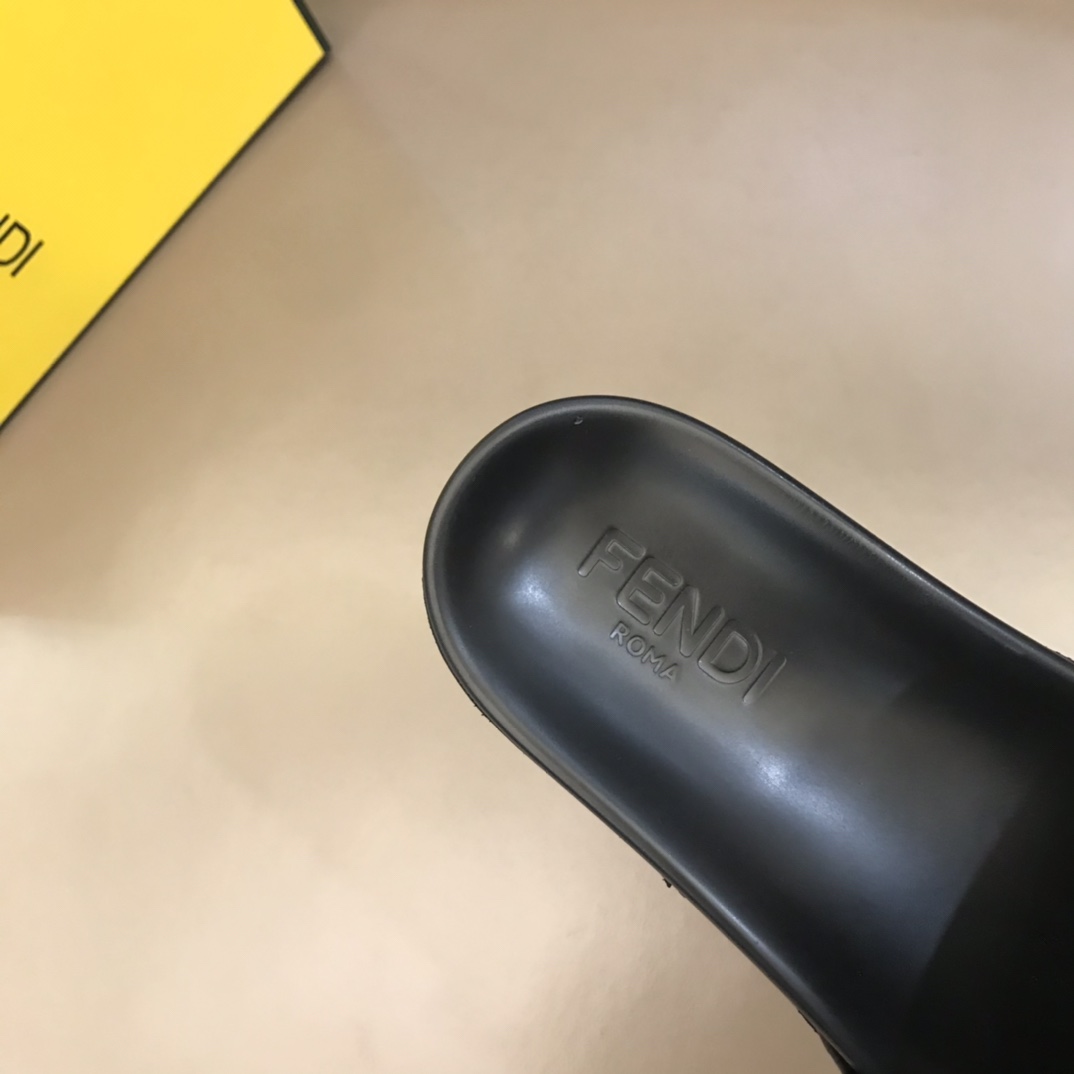 Fendi Slides 22 - vstockx