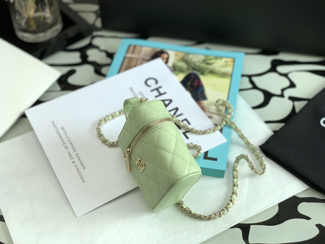 Handbag Chanel size 11  10  4 cm - vstockx