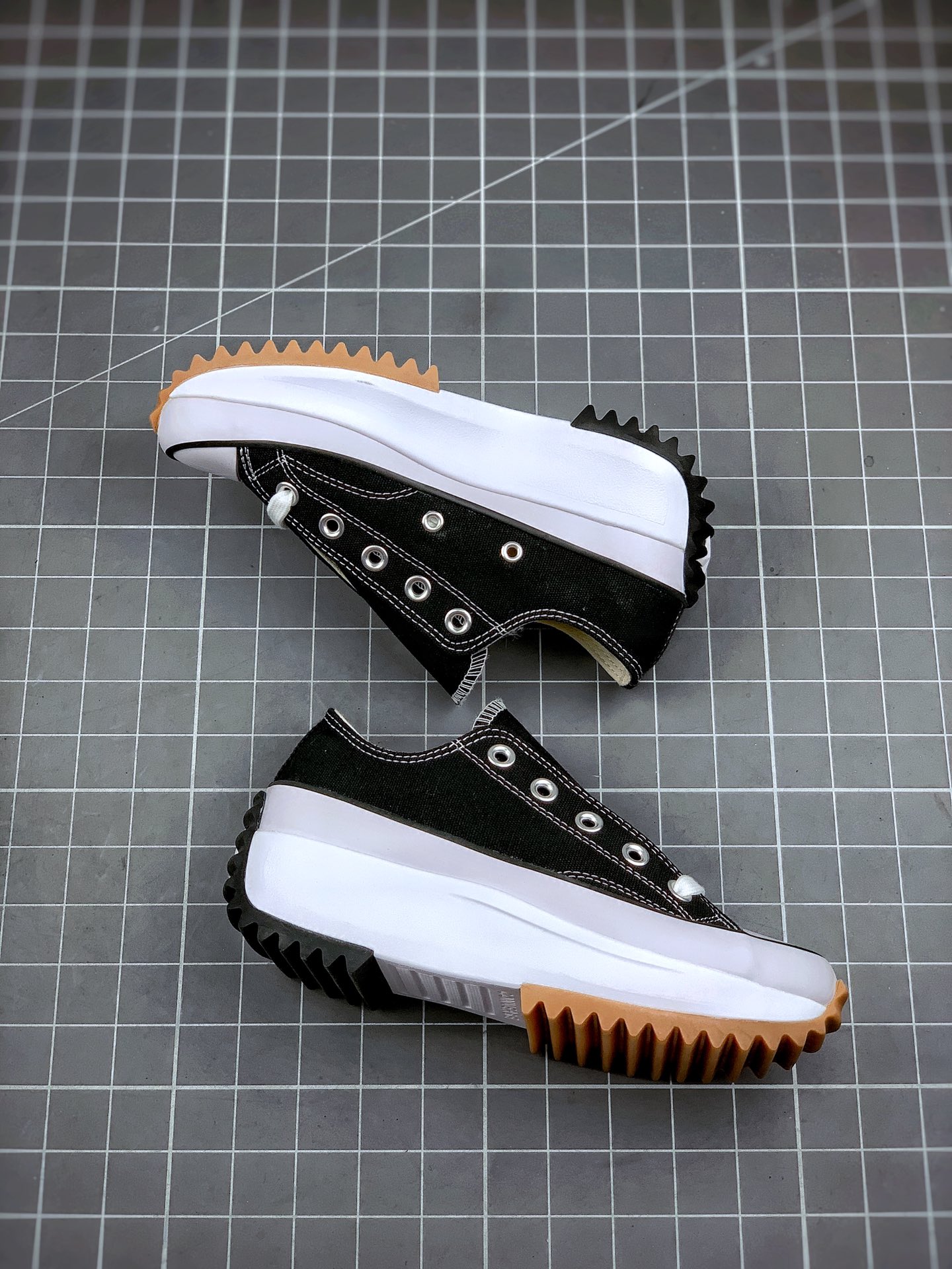 Converse Run Star Hike Ox Black White Gum - vstockx