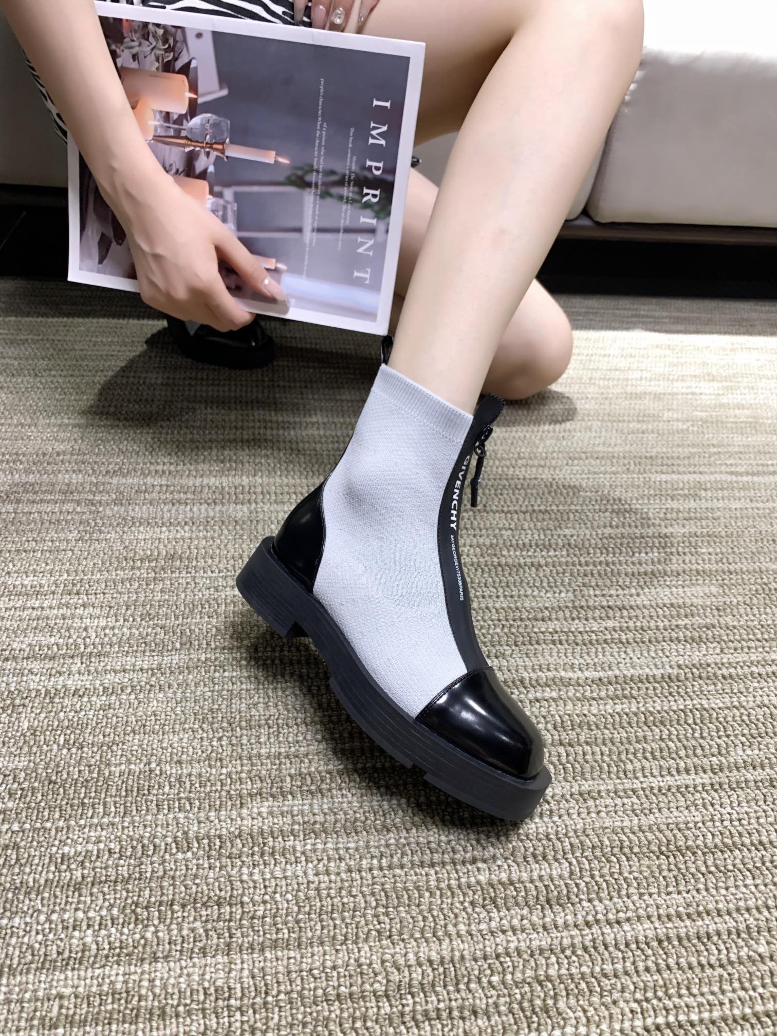 Givenchy Boots 16 - vstockx