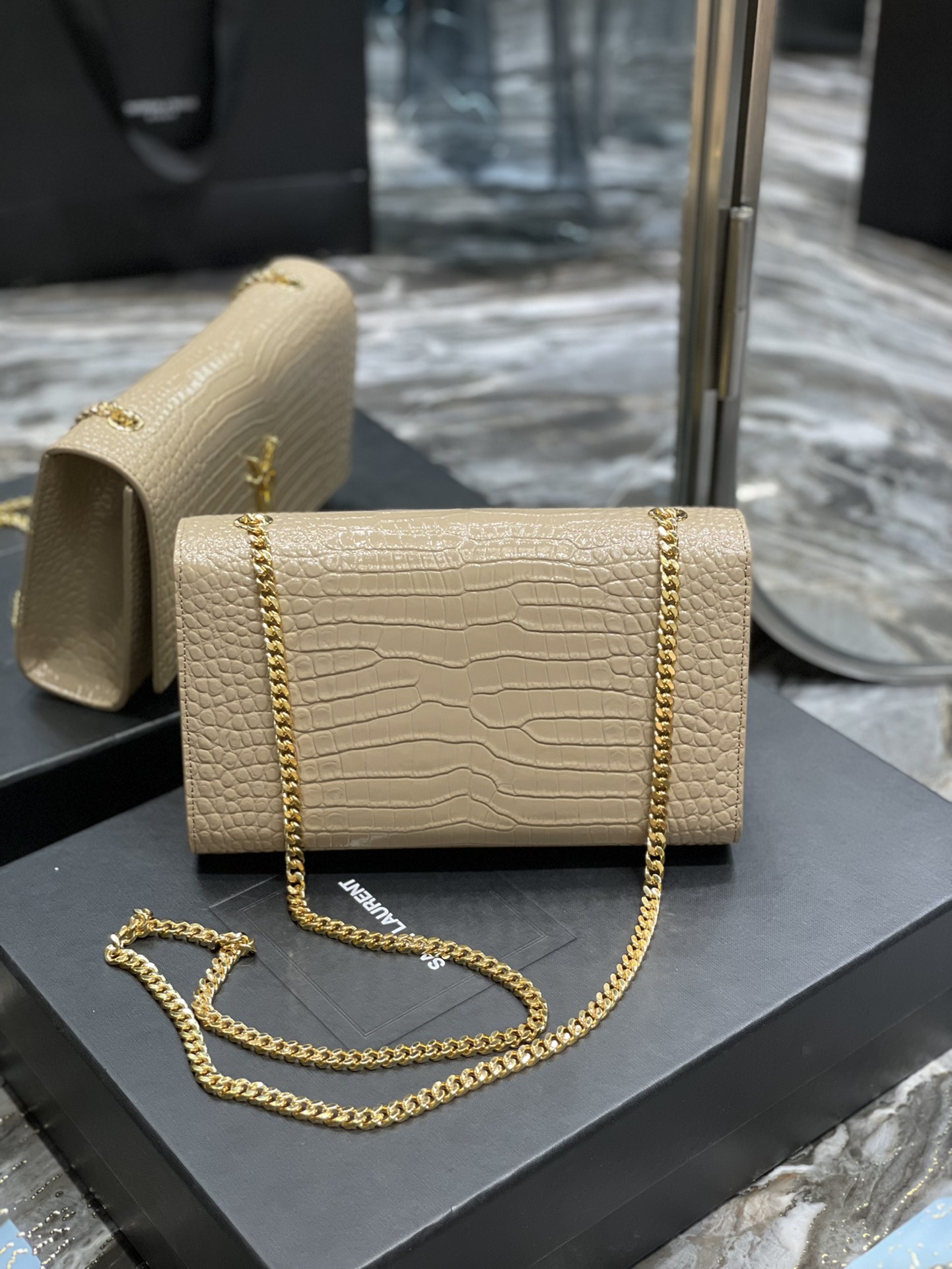 Handbags SAINT LAURENT 354119 size 24x14.5x5 cm - vstockx