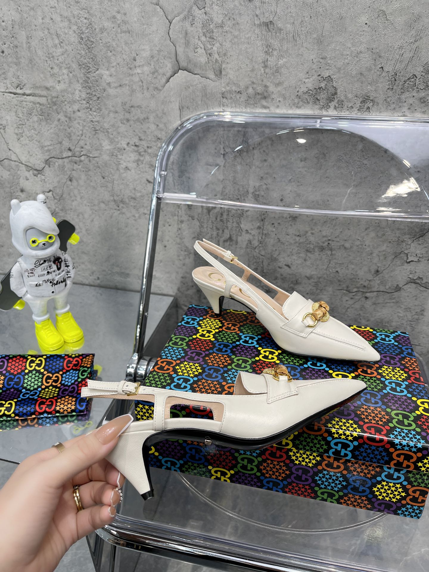 Gucci Women's crocodile print pump WOMEN 4 - vstockx