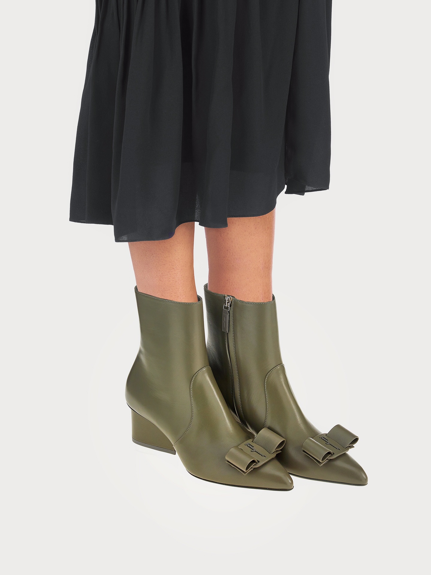 Salvatore Ferragamo Boots 7 - vstockx