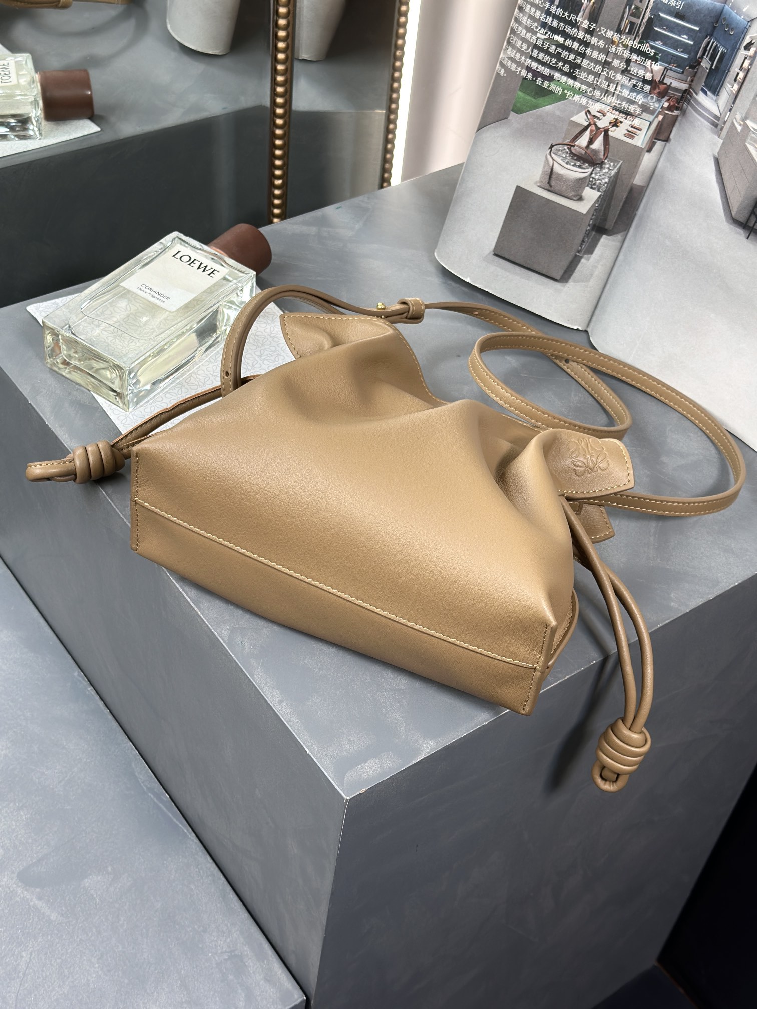 Handbags LOEWE mini flamenco clutch size:22.5-18-9 cm - vstockx