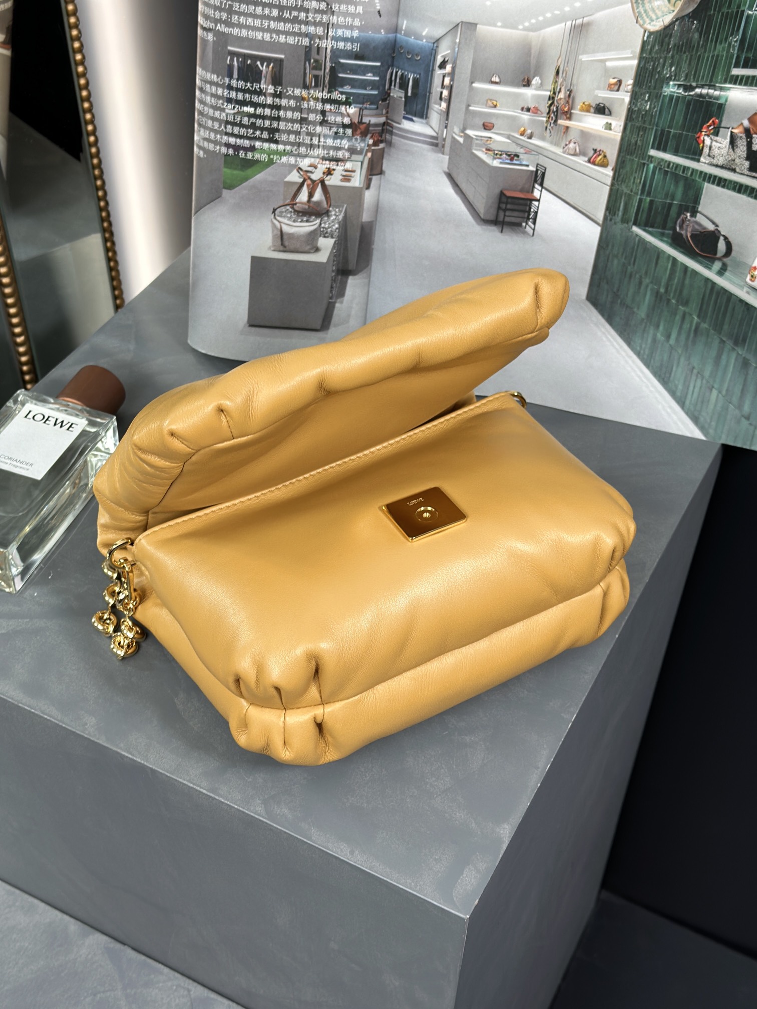 Handbags LOEWE Puffer Goya size:23-13-6 cm - vstockx