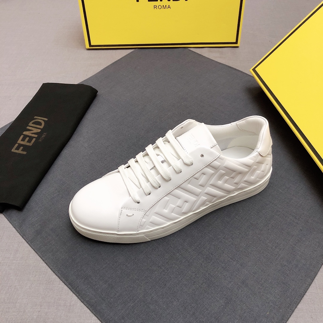 Fendi Low Top Sneakers 9 - vstockx