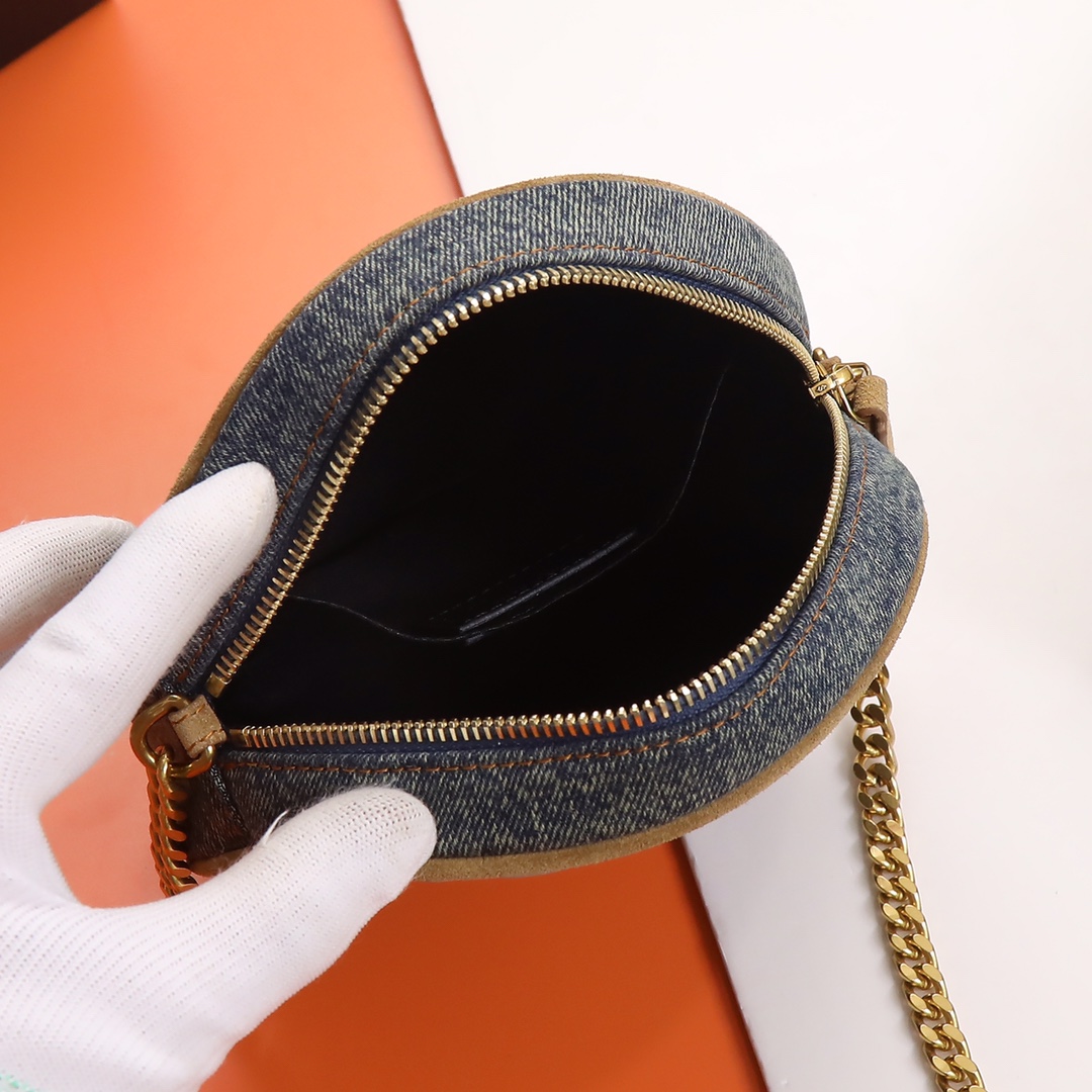 Handbags SAINT LAURENT 610436 size 17  17  5.5 cm - vstockx