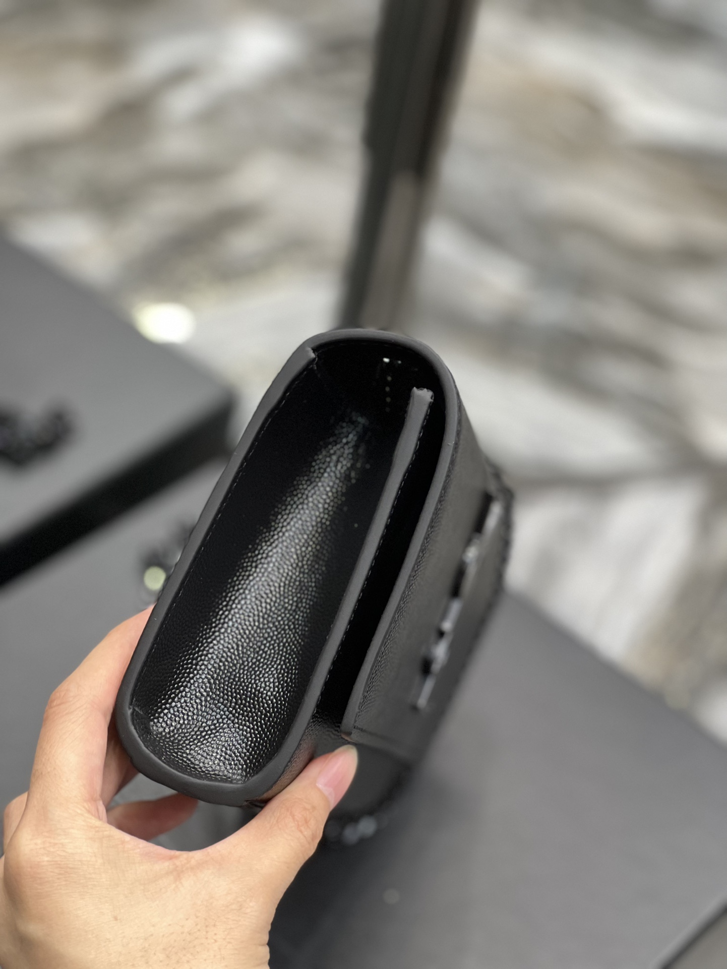 Handbags SAINT LAURENT 469390 size 20x13.5x5.5 cm - vstockx