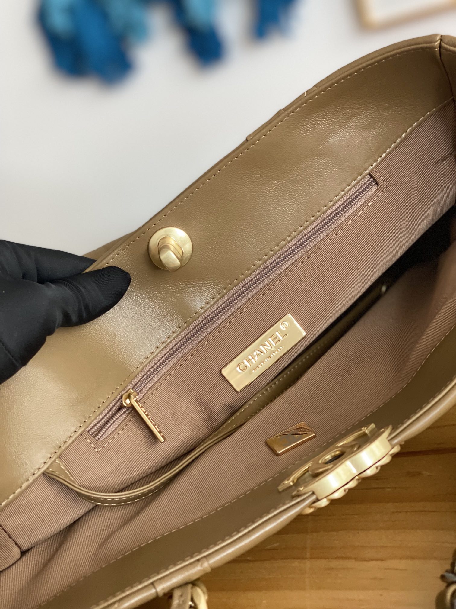 Handbag Chanel AS3660 size 24*41*10.5 cm - vstockx