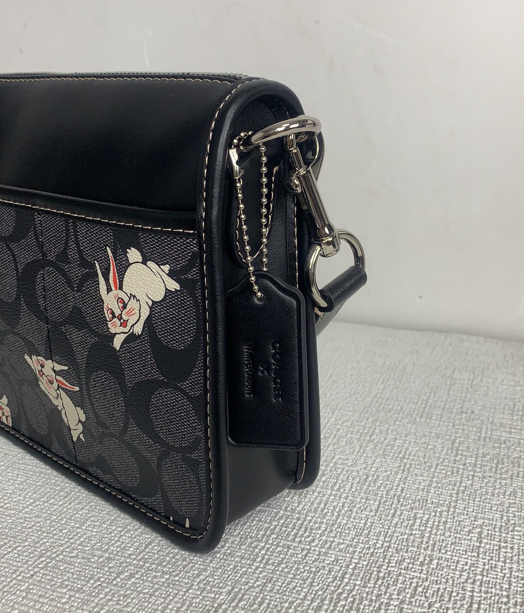 Handbags Coach CG300 size:24.5*16*5 - vstockx