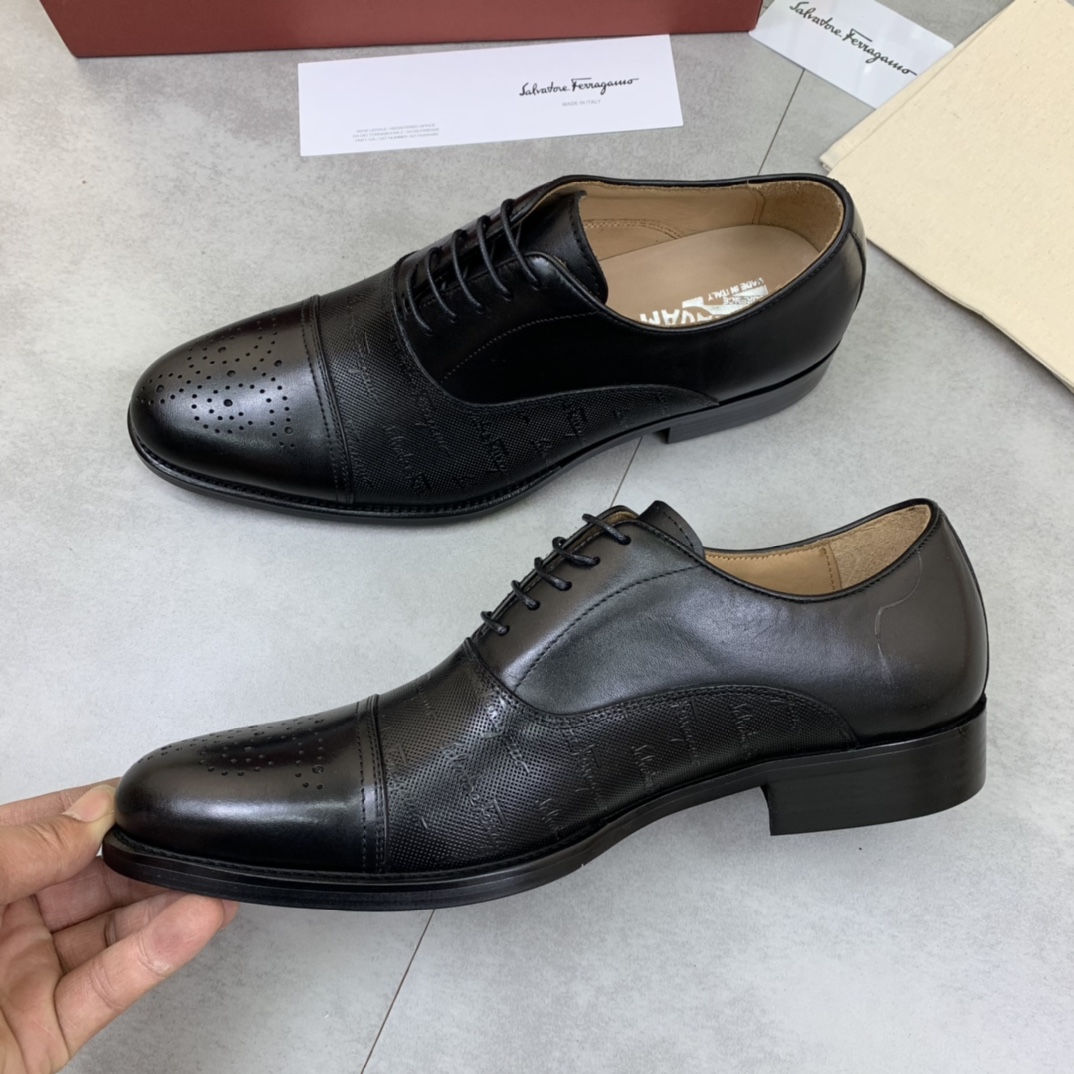 Salvatore Ferragamo Boots 15 - vstockx