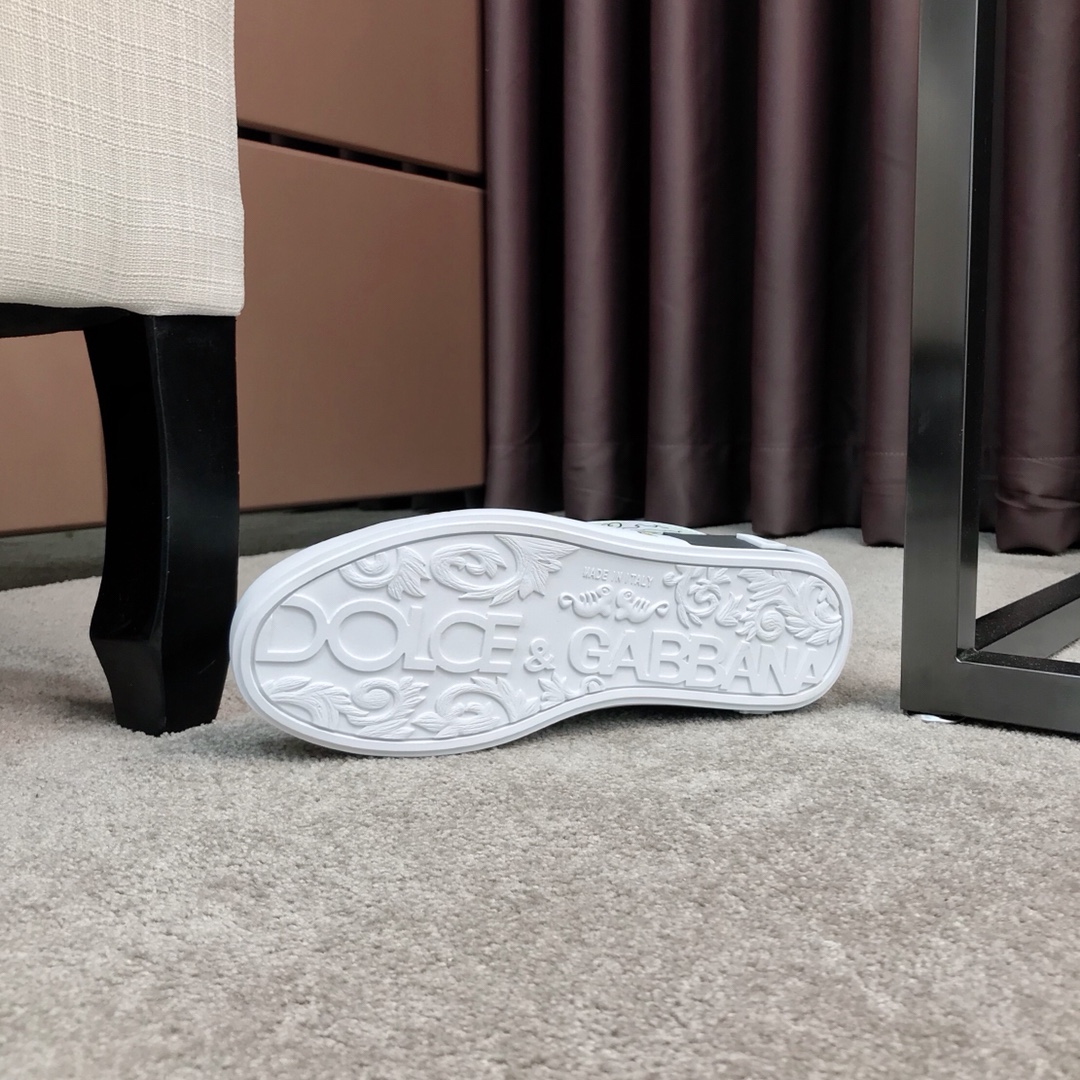 Dolce & Gabbana Low Tops Sneakers 120 - vstockx