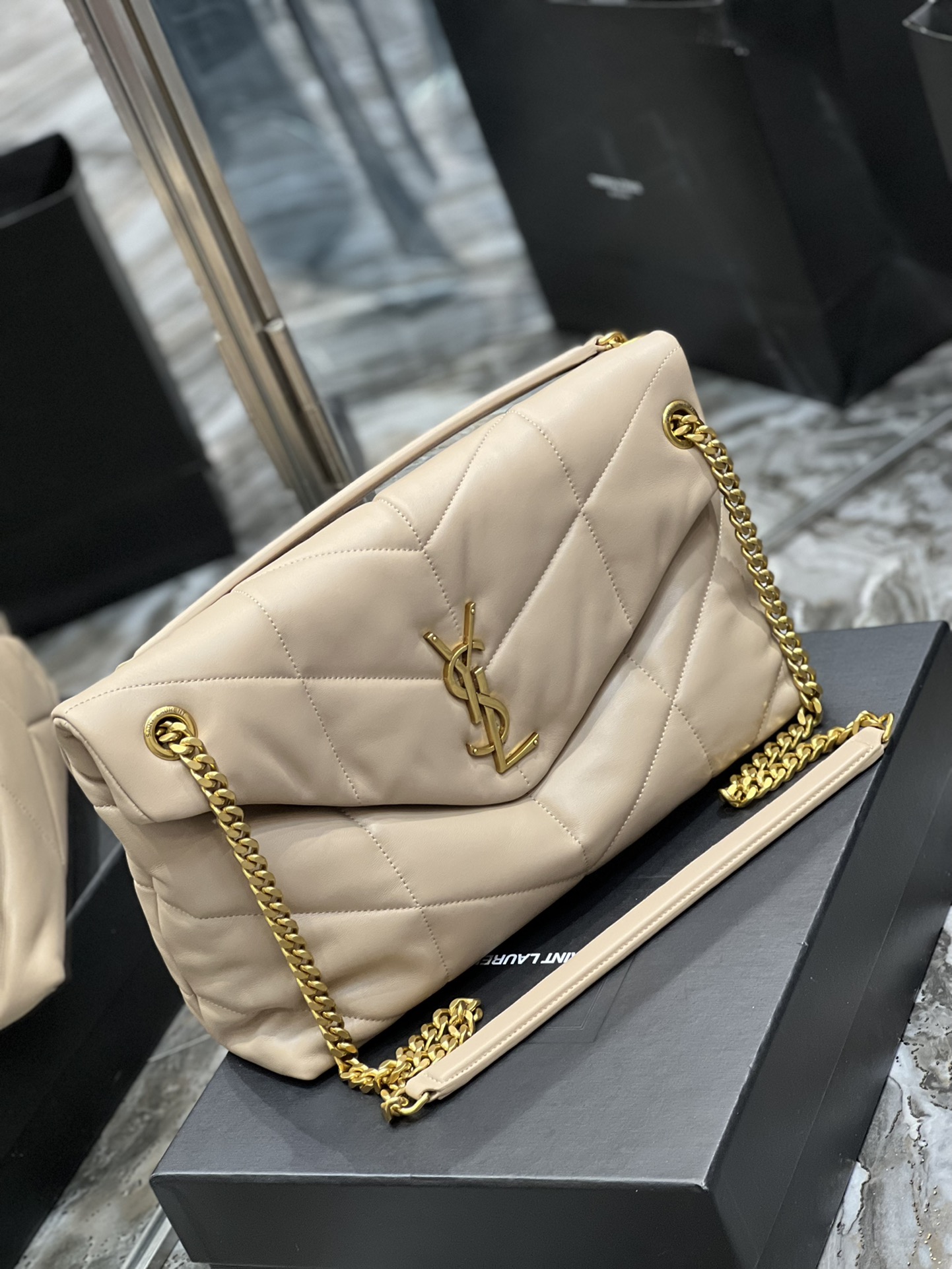Handbags SAINT LAURENT 577475 size 35x23x13.5 cm - vstockx