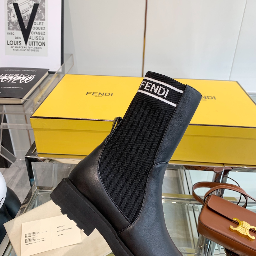 Fendi Boots 7 - vstockx