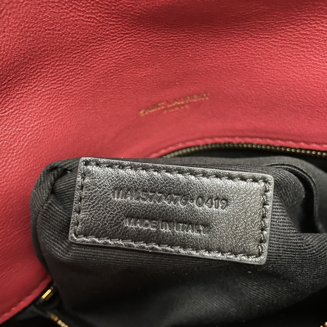 Handbags SAINT LAURENT 577476 size 29x17x11 cm - vstockx