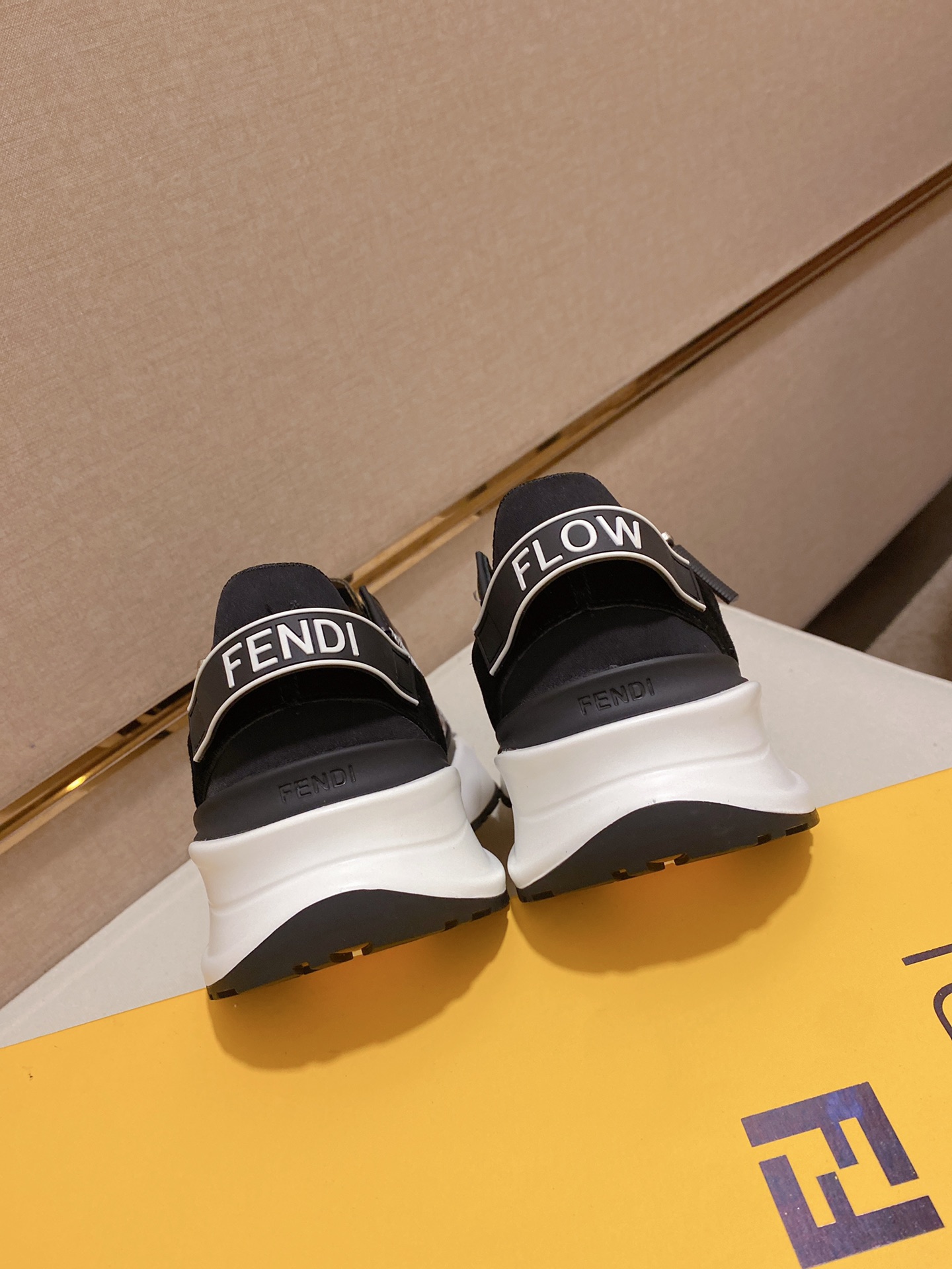 Fendi Flow Ff Sneakers 19 - vstockx