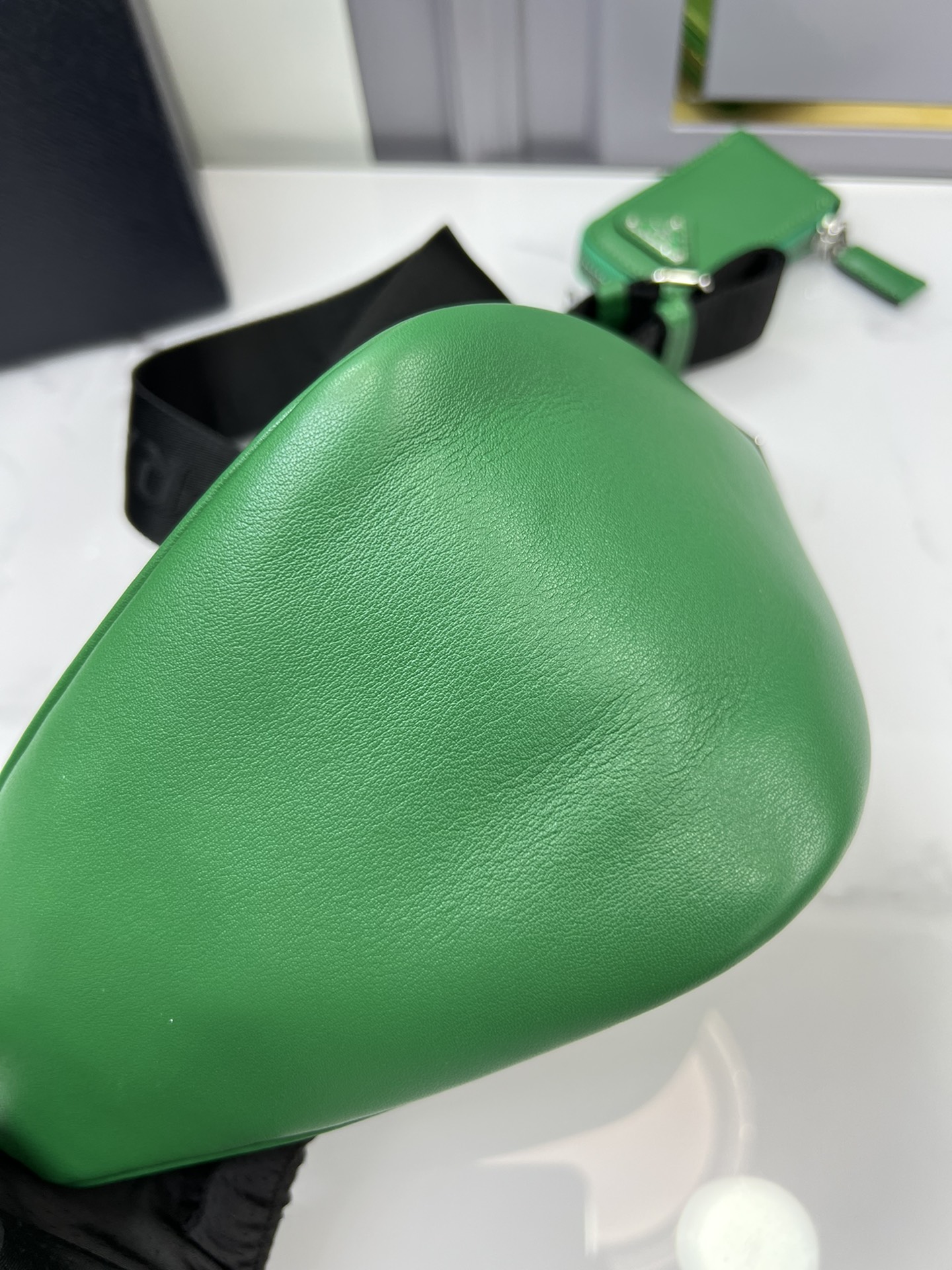 handbags prada 1BH190 26*14*12 - vstockx