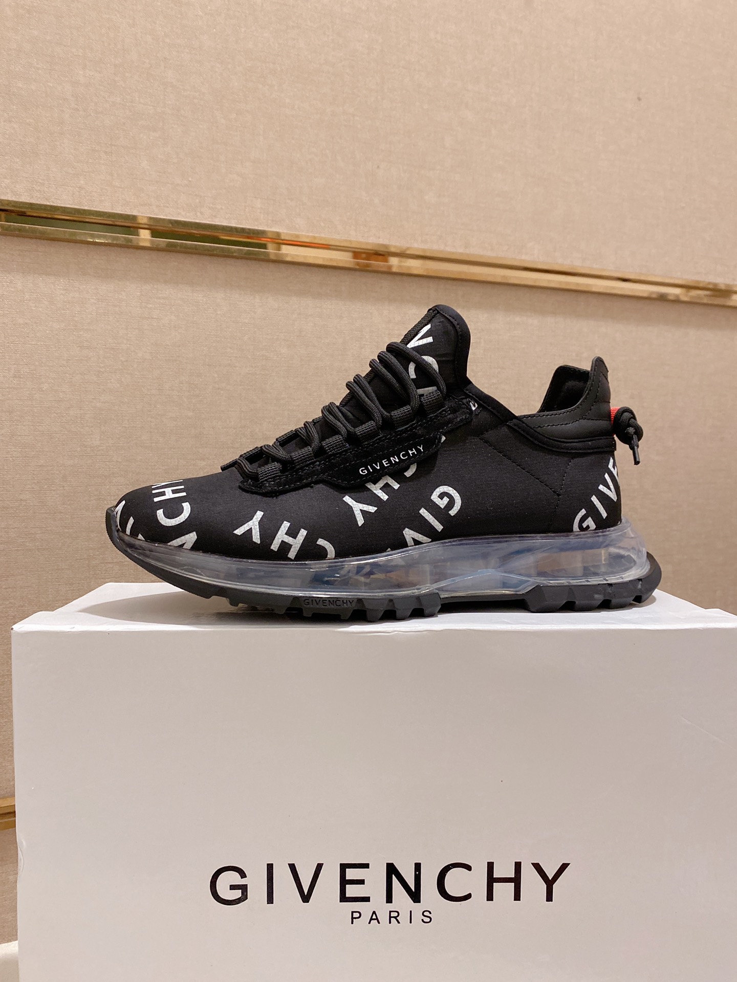 Givenchy Spectre Zip Sneakers 10 - vstockx