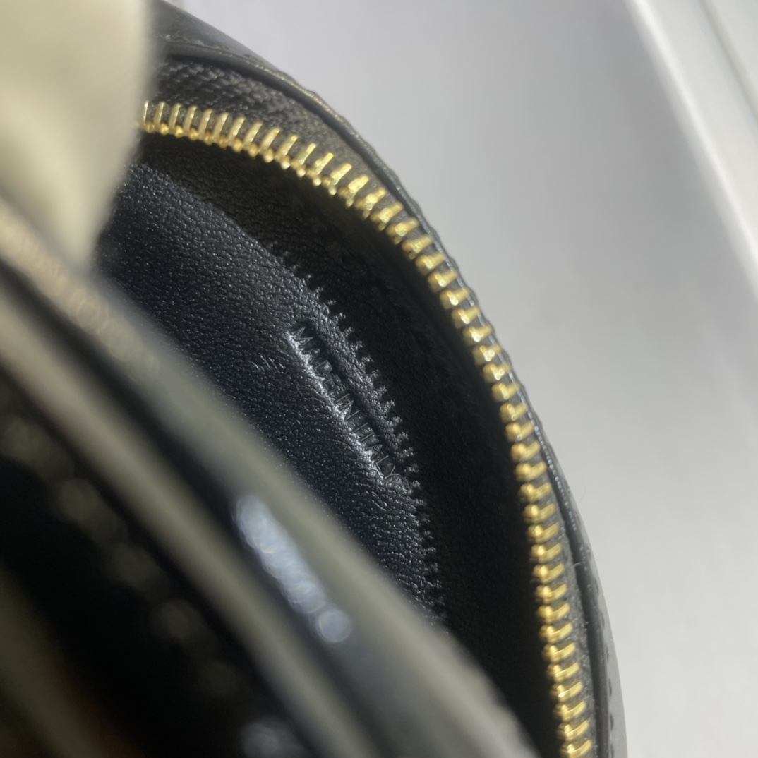 Handbags CELIN 101703 size:16x12.5x4 cm - vstockx