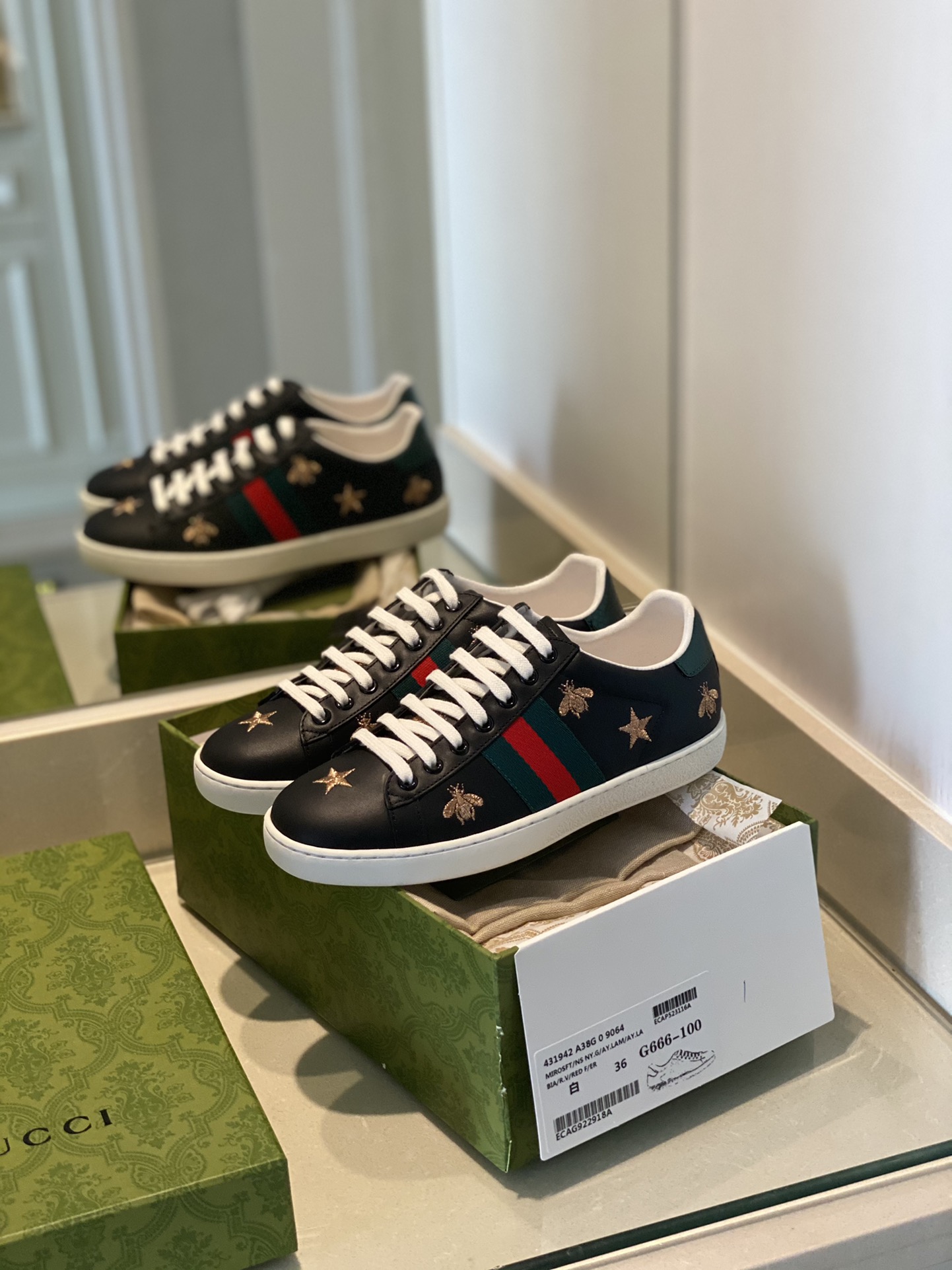 Gucci Women's Ace sneaker with bee sneaker 4 - vstockx