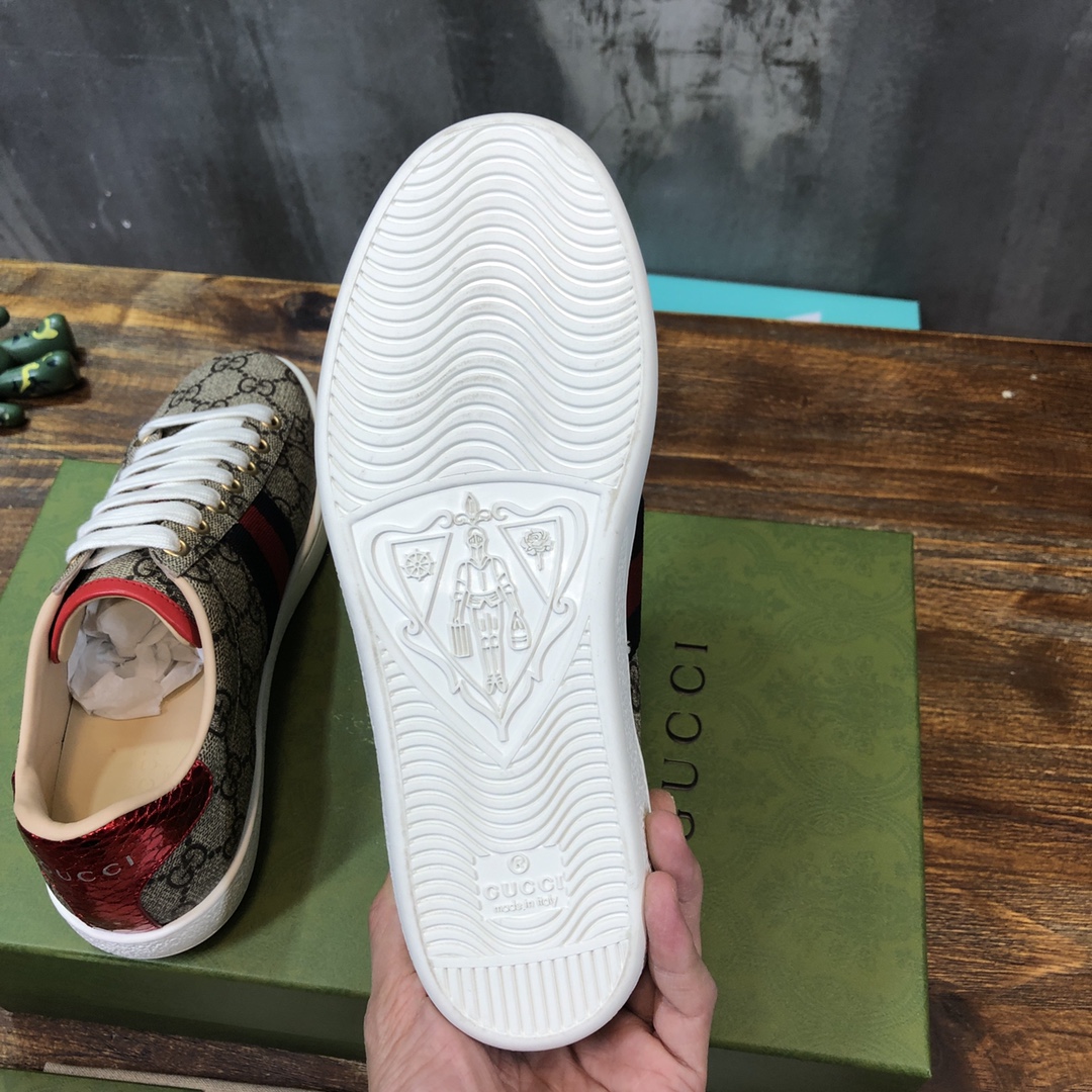 Gucci Ace GG Supreme Navy (W) - vstockx