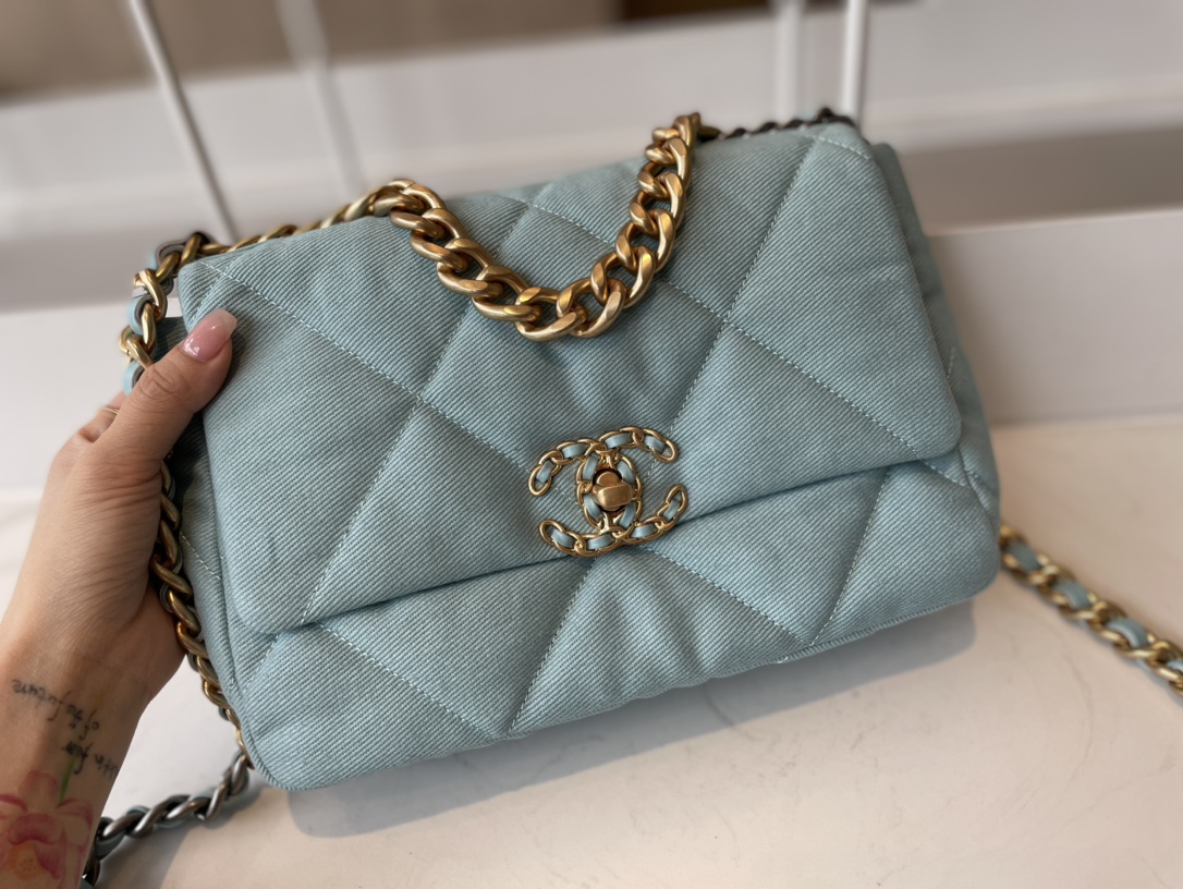 Handbag Chanel AS1160 size 26 cm - vstockx