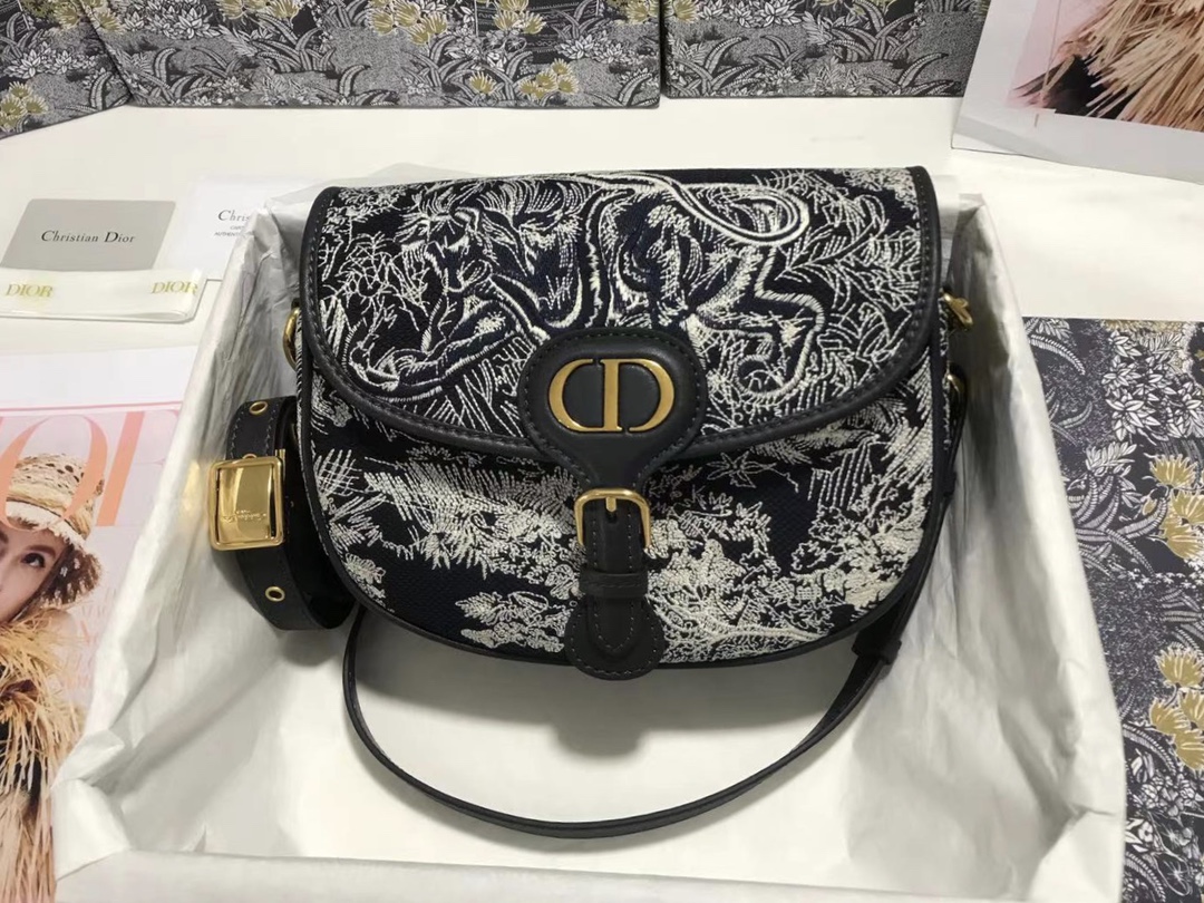 Handbag Dior M9319 size 22*17*6 cm - vstockx