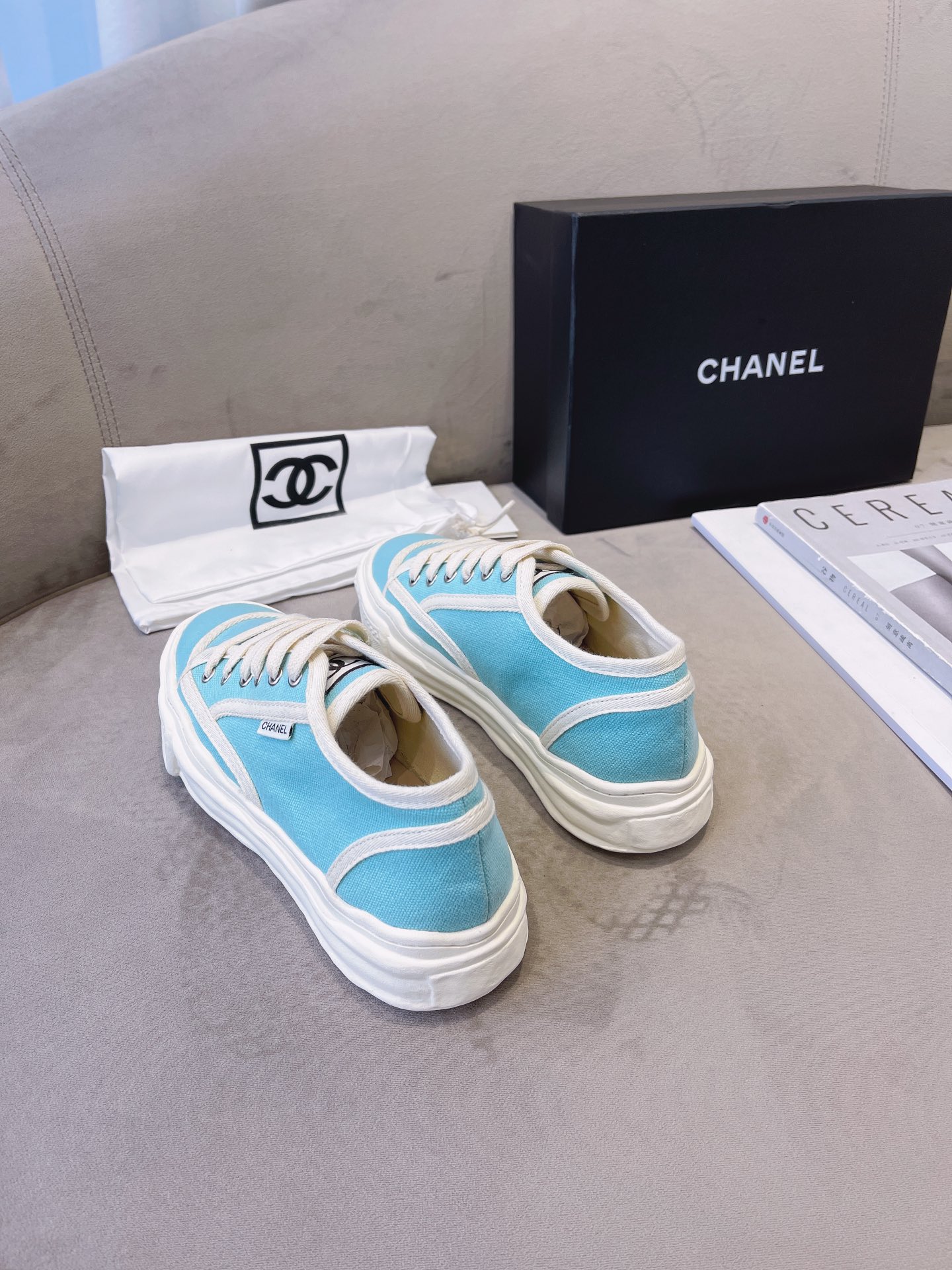 Chanel Flat canvas Sneaker 13 - vstockx