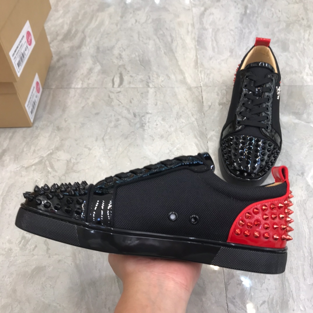 Christian Louboutin Louis Junior Spikes Orlato Flat Sneakers 55 - vstockx