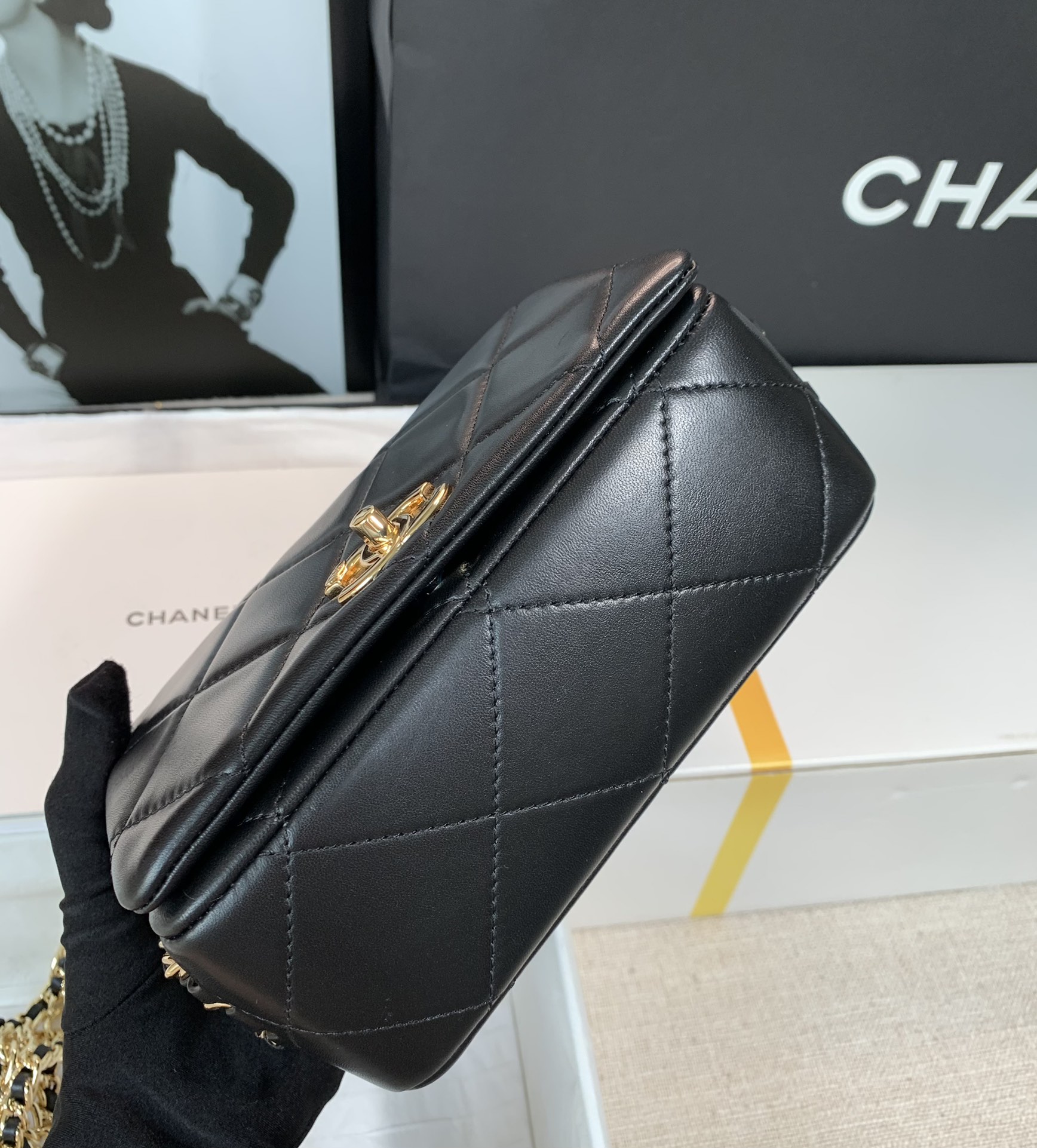 Handbag Chanel size 18 cm - vstockx