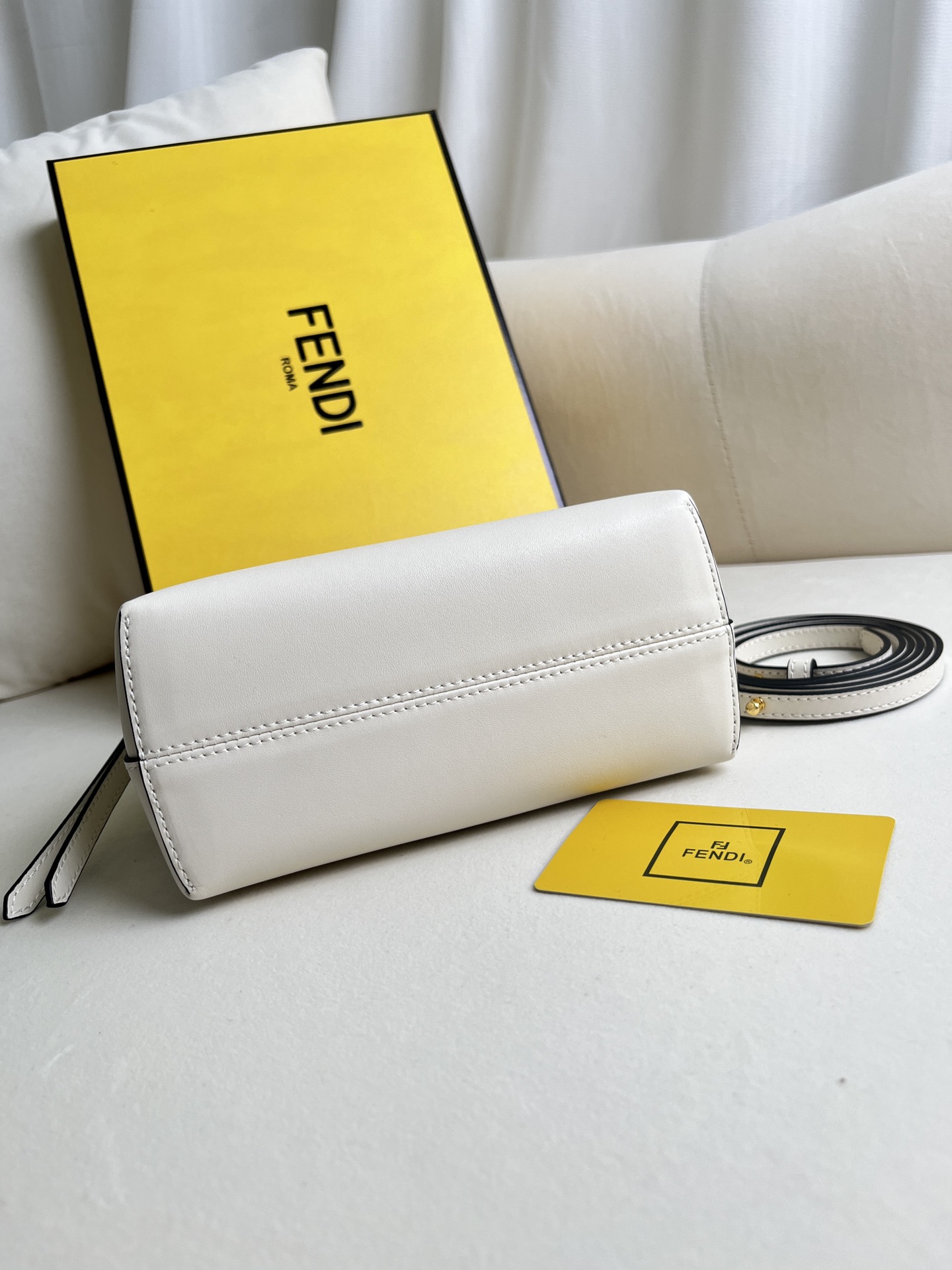 handbags FENDI 8BS067 size:20.5*12*9cm - vstockx