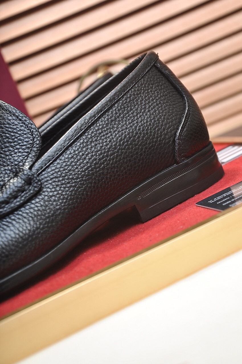 Salvatore Ferragamo Boots 4 - vstockx