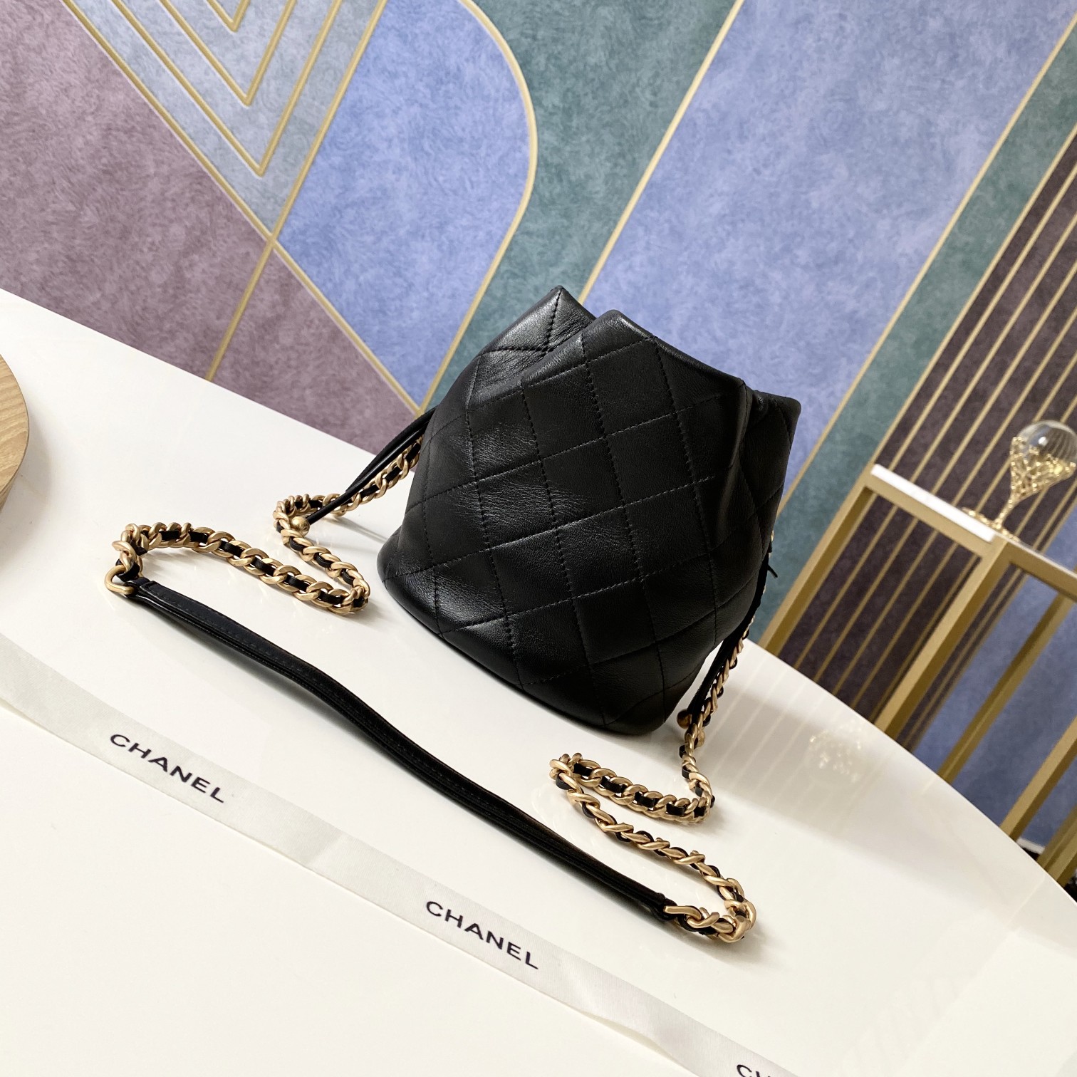 Handbag Chanel AS2390 size 16 19 13 cm - vstockx