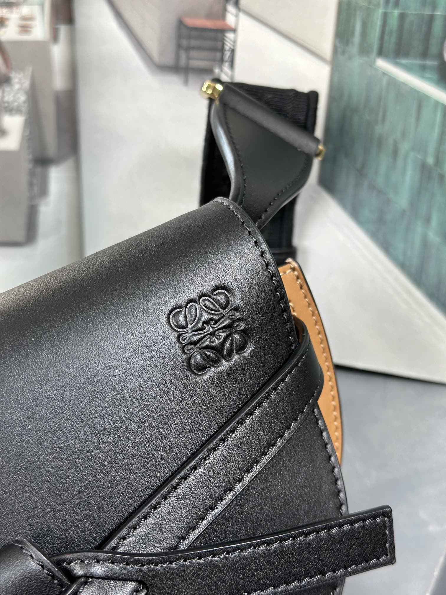 Handbags LOEWE   size:15*12.5*9cm - vstockx
