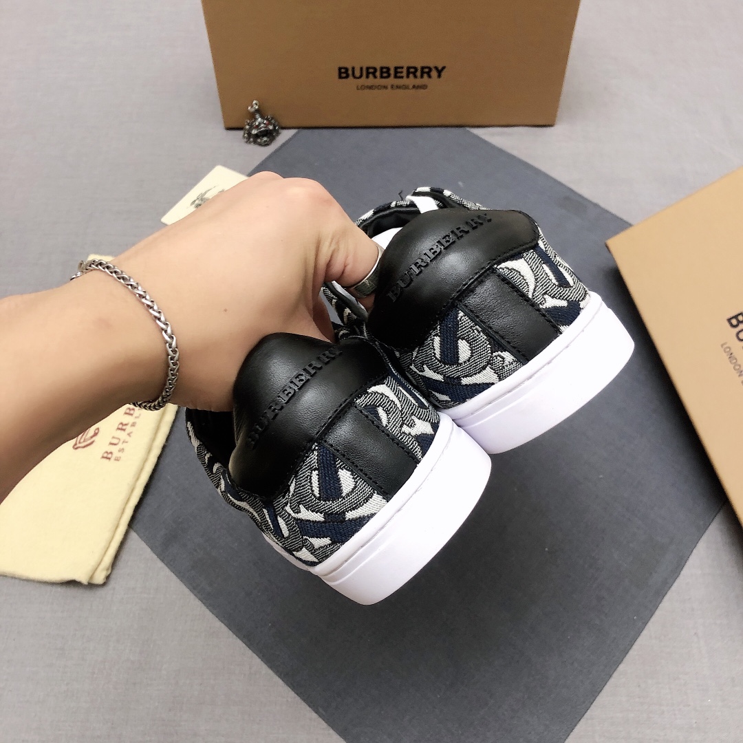 Burberry Perforated Check Sneaker 5 - vstockx
