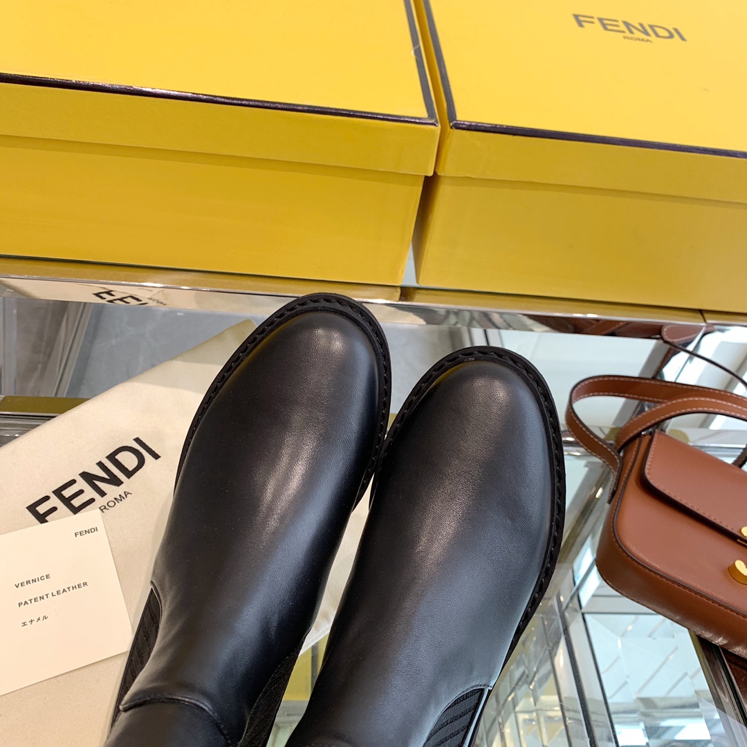 Fendi Boots 7 - vstockx