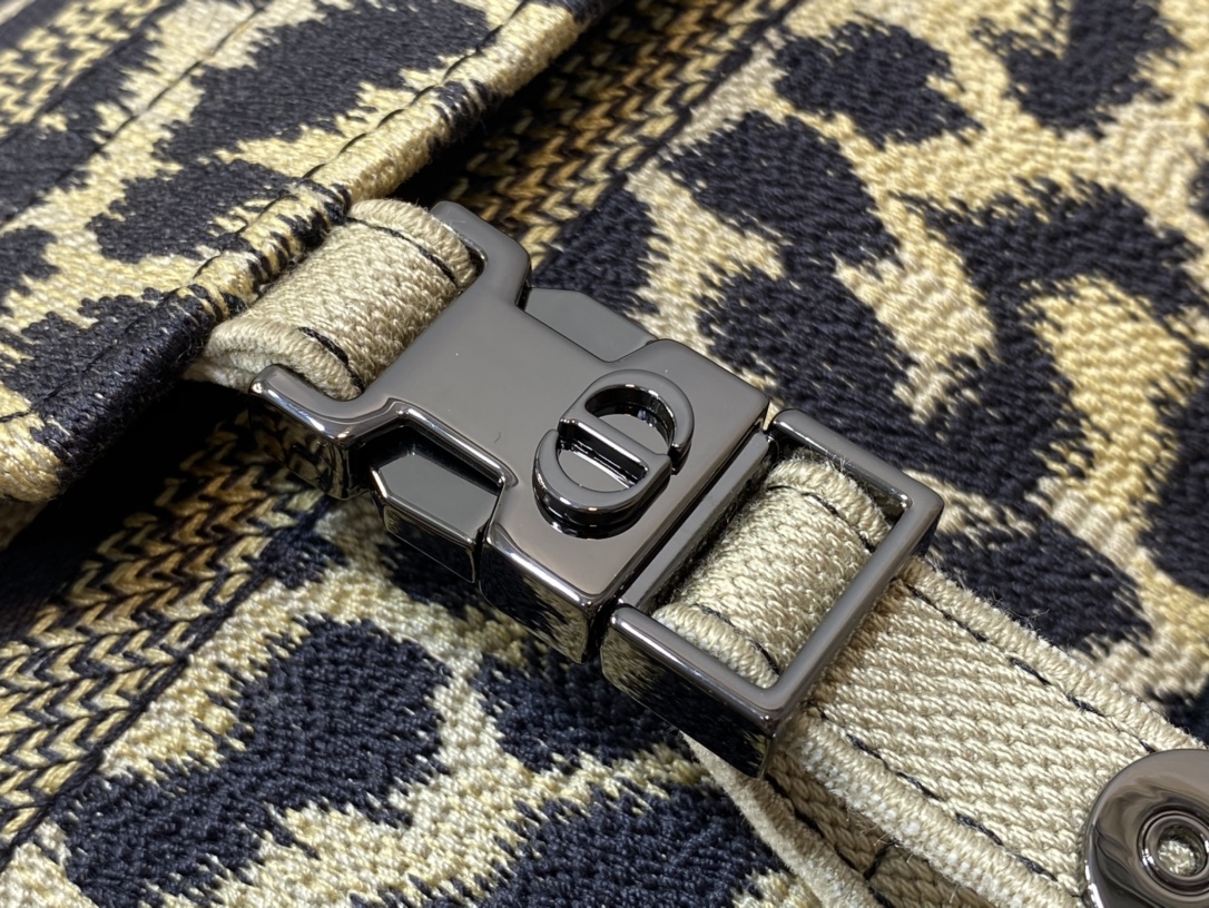 Handbag Dior size 23*15*8 cm - vstockx