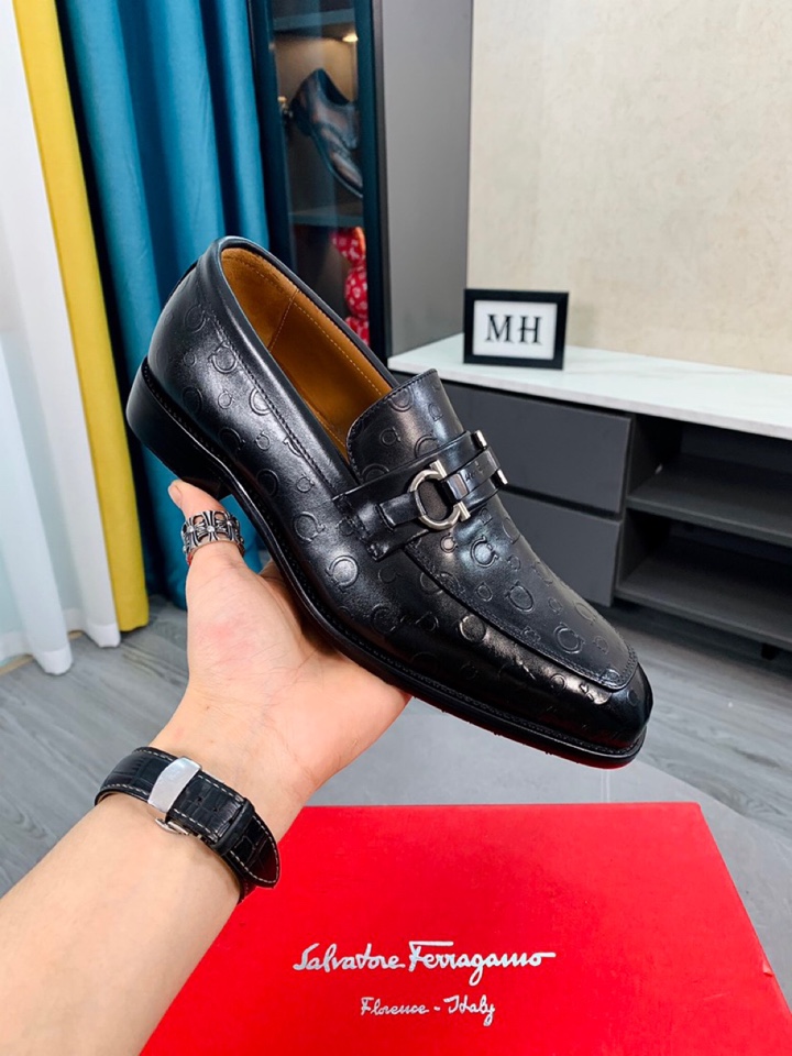 Salvatore Ferragamo Boots 25 - vstockx