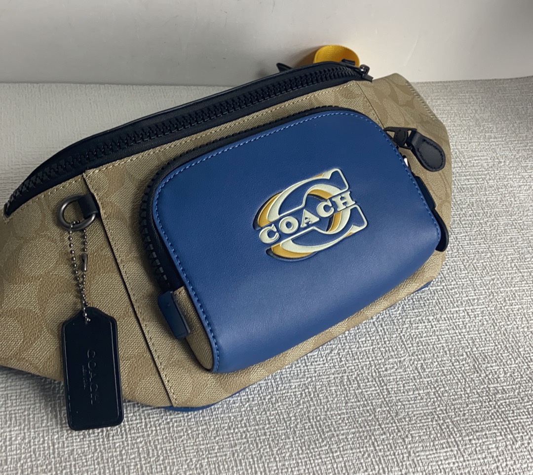 Handbags Coach cE552 size:30*12*4 - vstockx