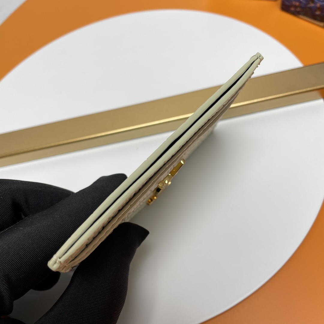 Handbags SAINT LAURENT 423291 size 10x7.5x0.5 cm - vstockx