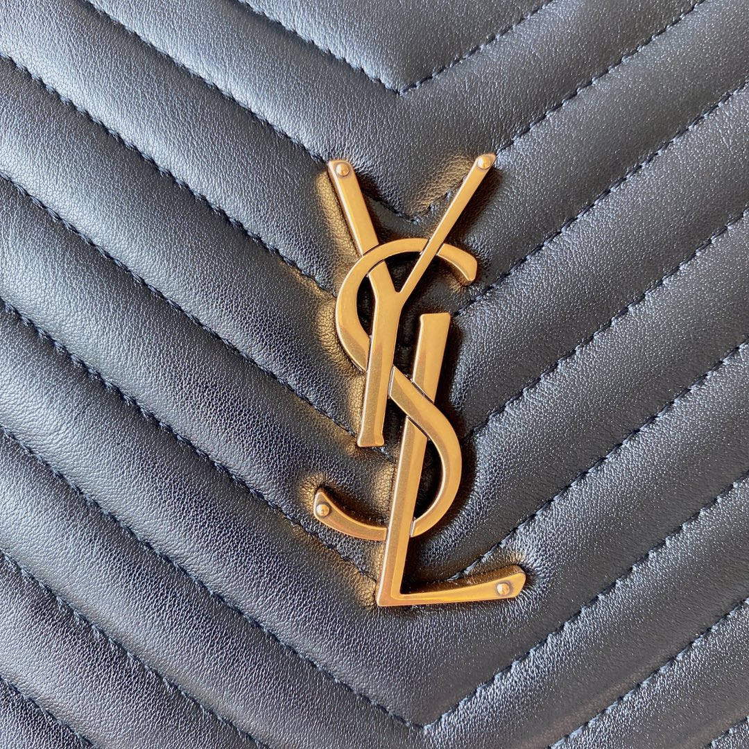 Handbags SAINT LAURENT 520534 size 23x16x6 cm - vstockx