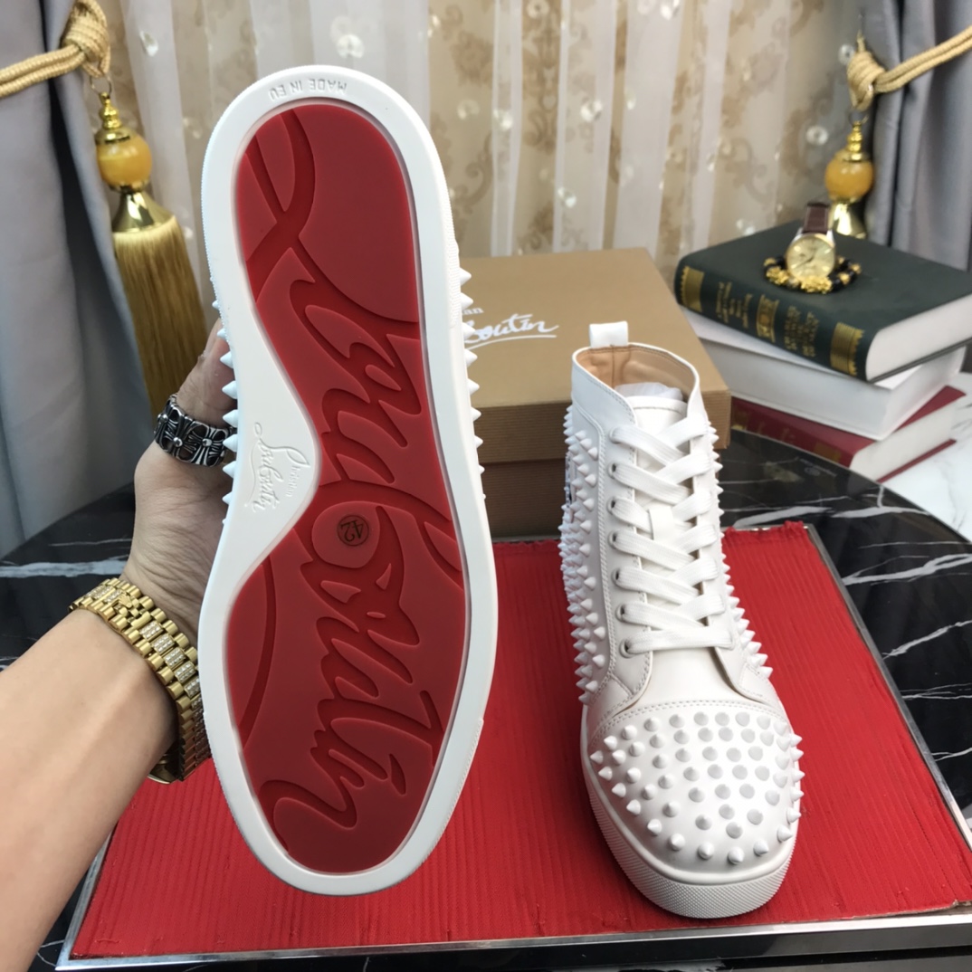 Christian Louboutin Louis Junior Spikes Orlato Flat Sneakers 3 - vstockx